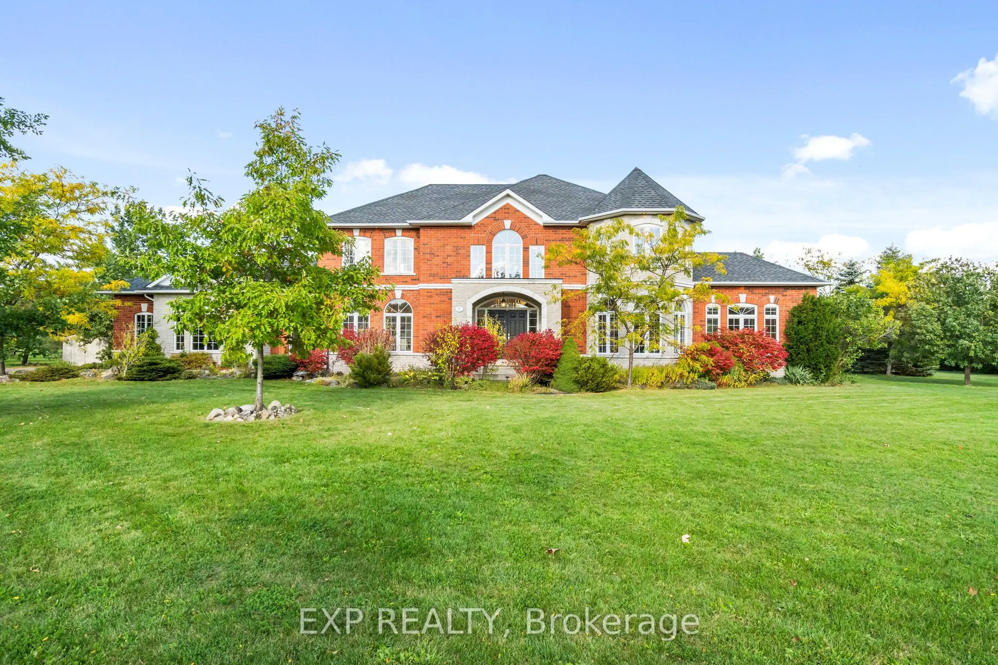 7 Forest Ridge Crescent