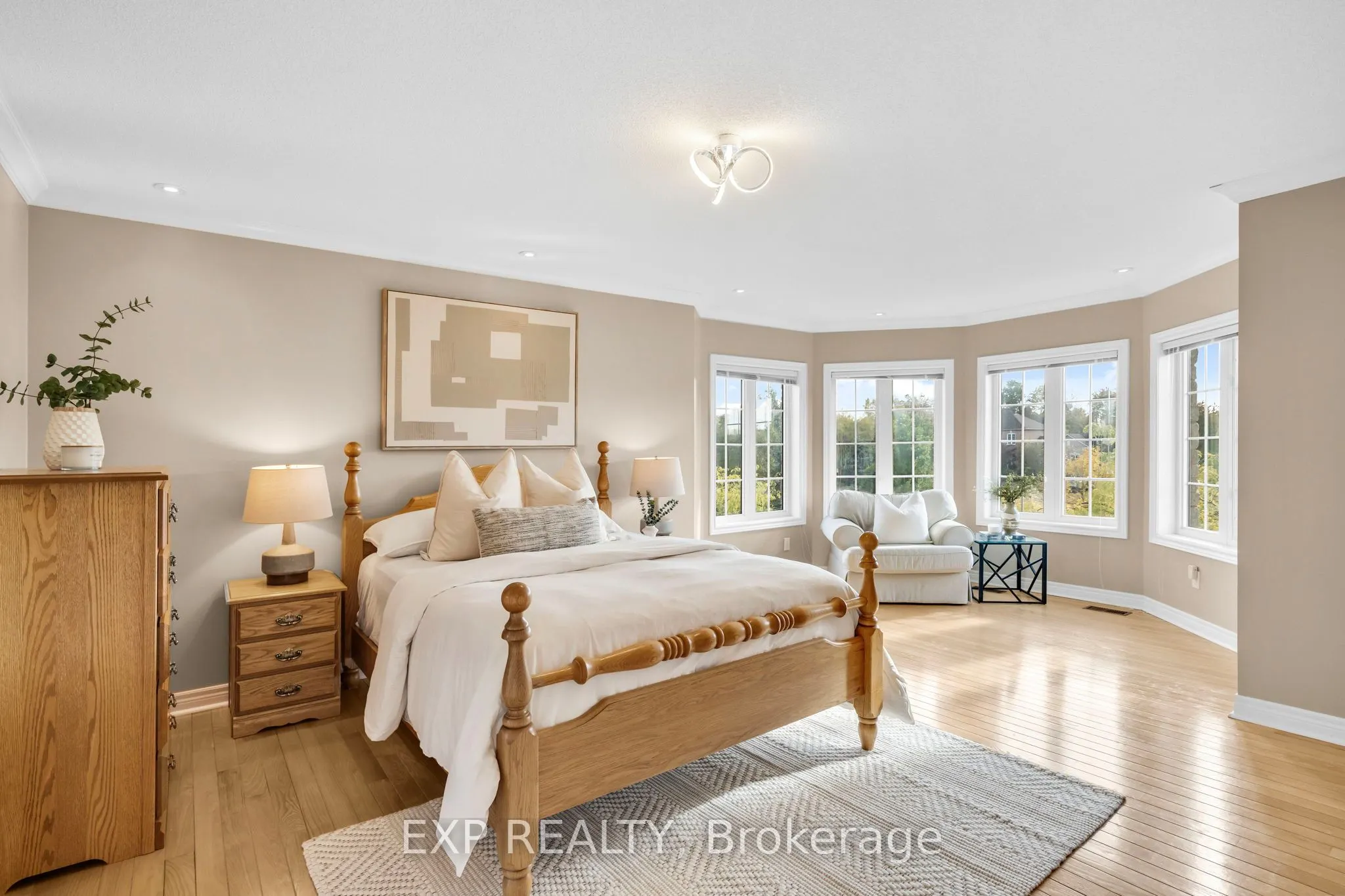 7 Forest Ridge Crescent