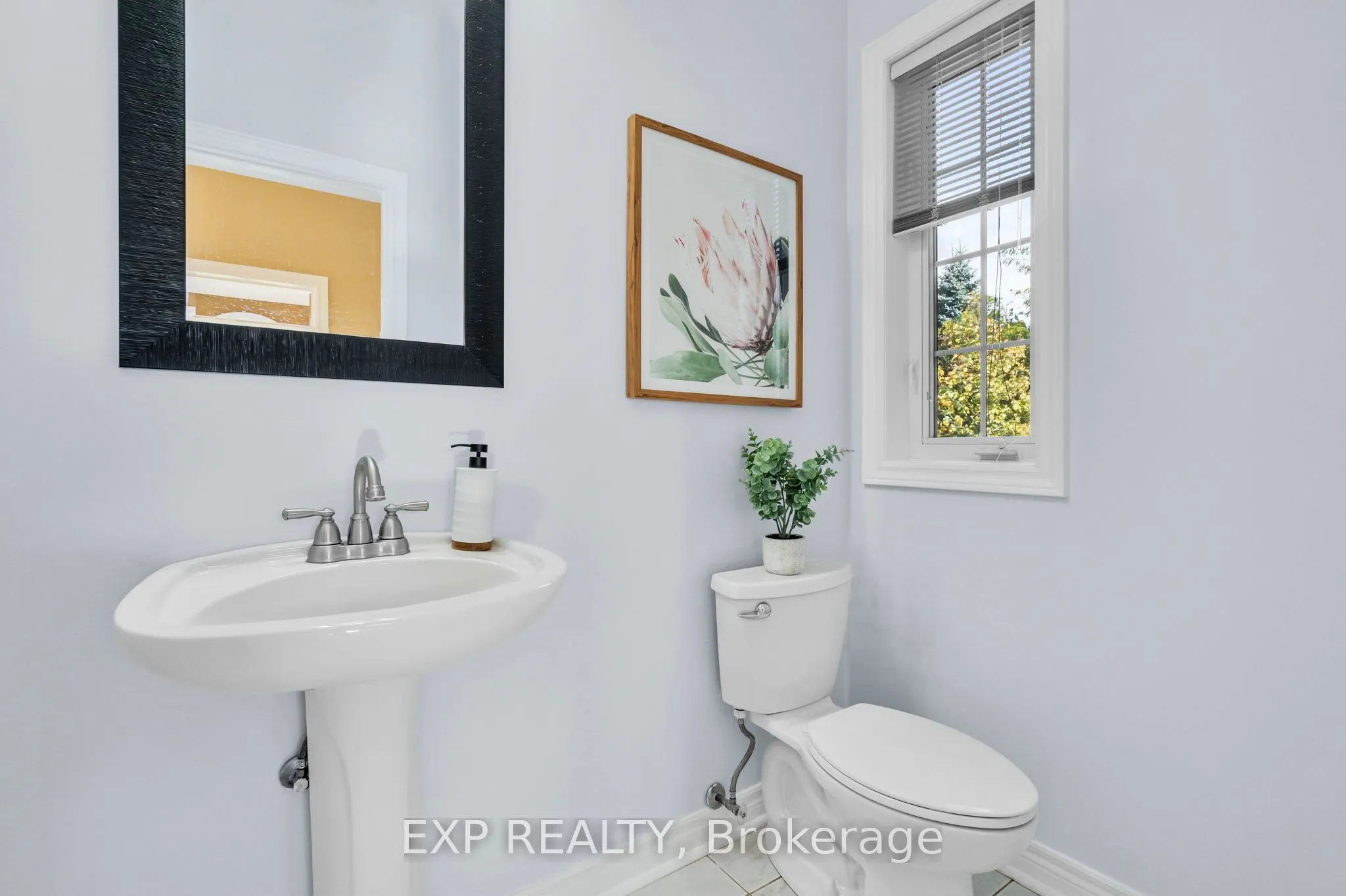 7 Forest Ridge Crescent