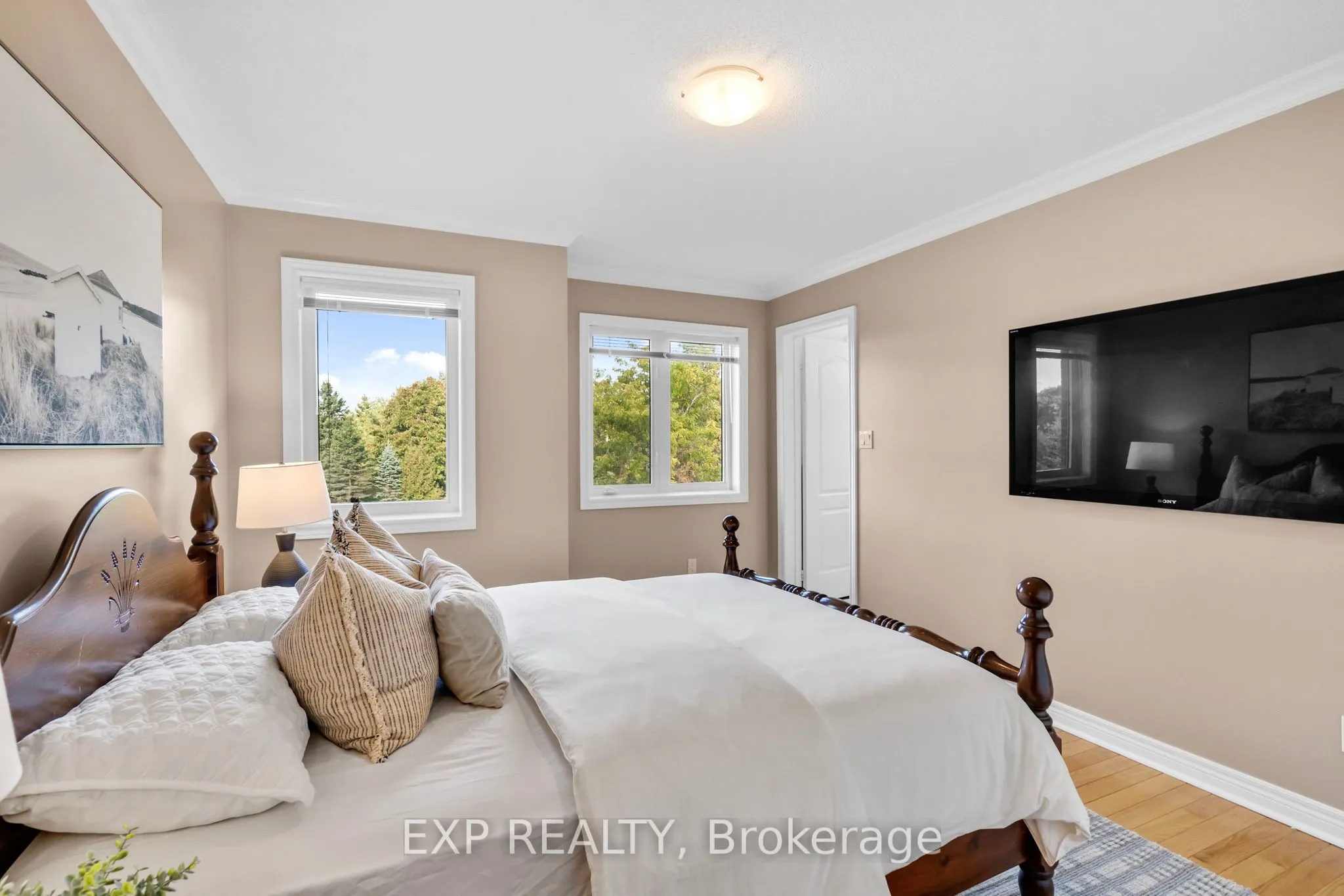 7 Forest Ridge Crescent