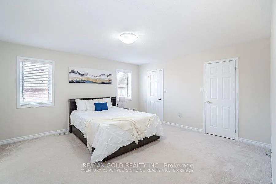 47 Stedford Crescent