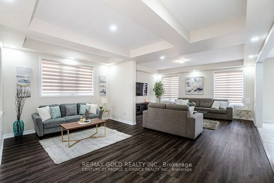 47 Stedford Crescent