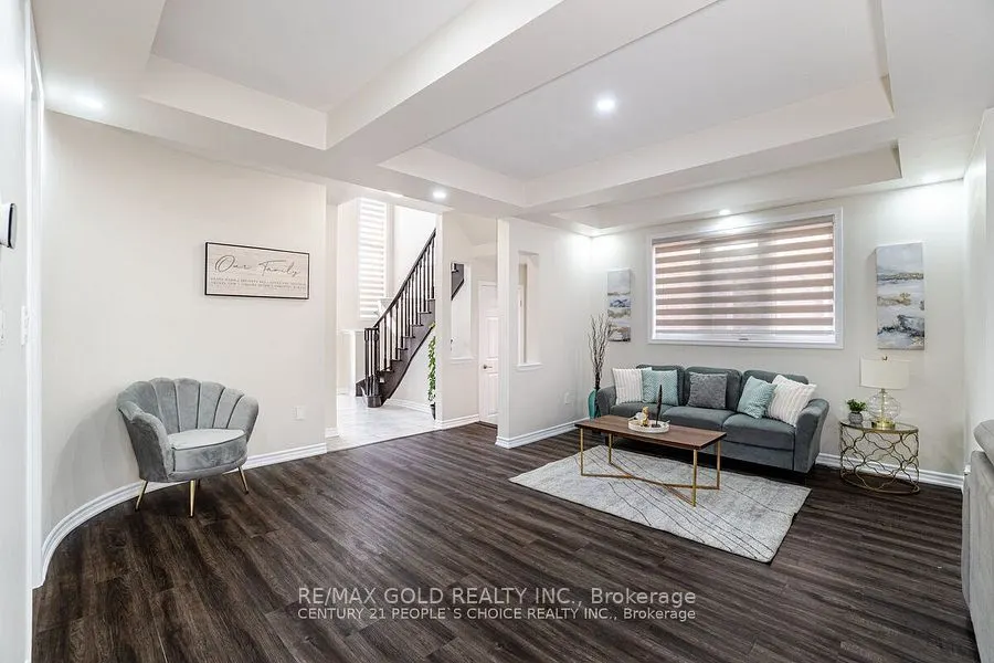 47 Stedford Crescent