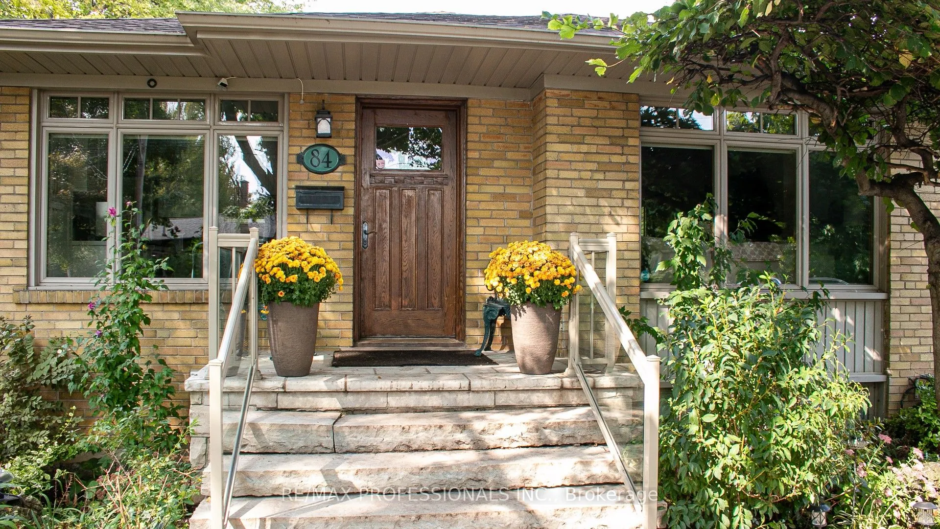 84 North Heights Road