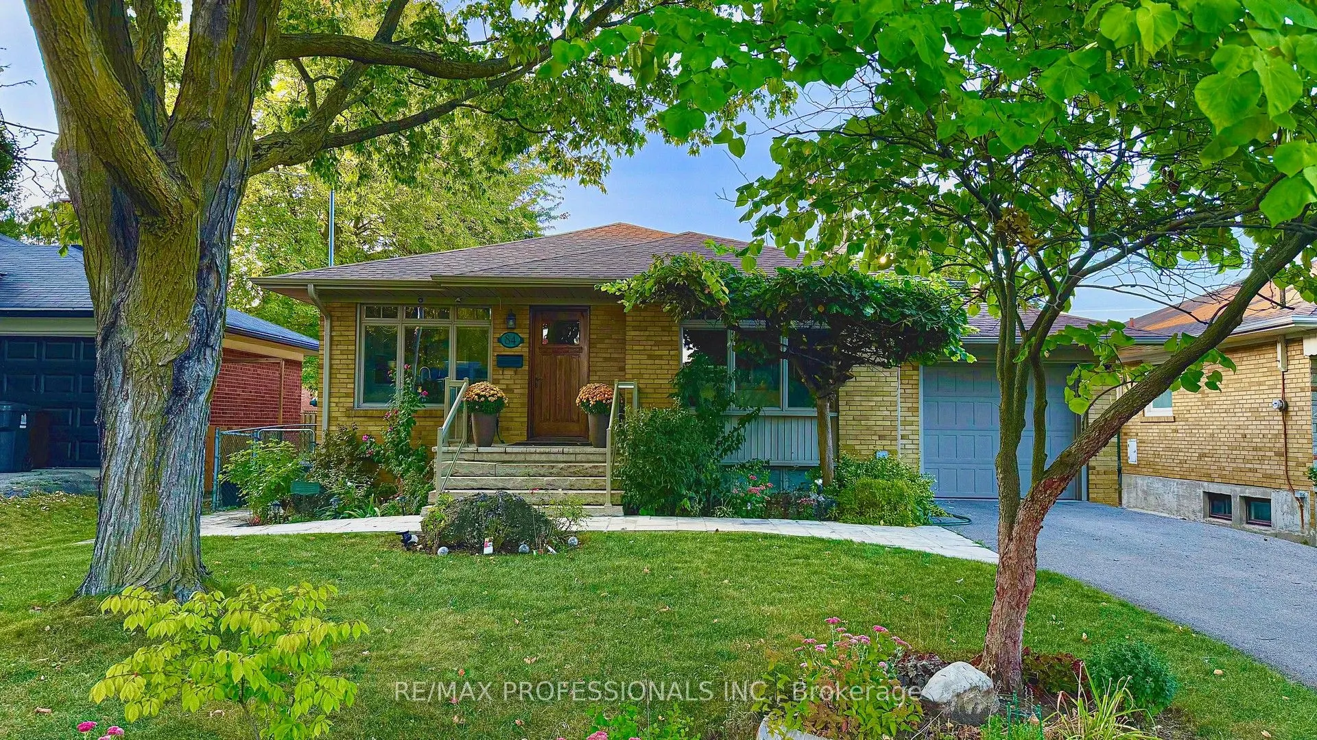 84 North Heights Road