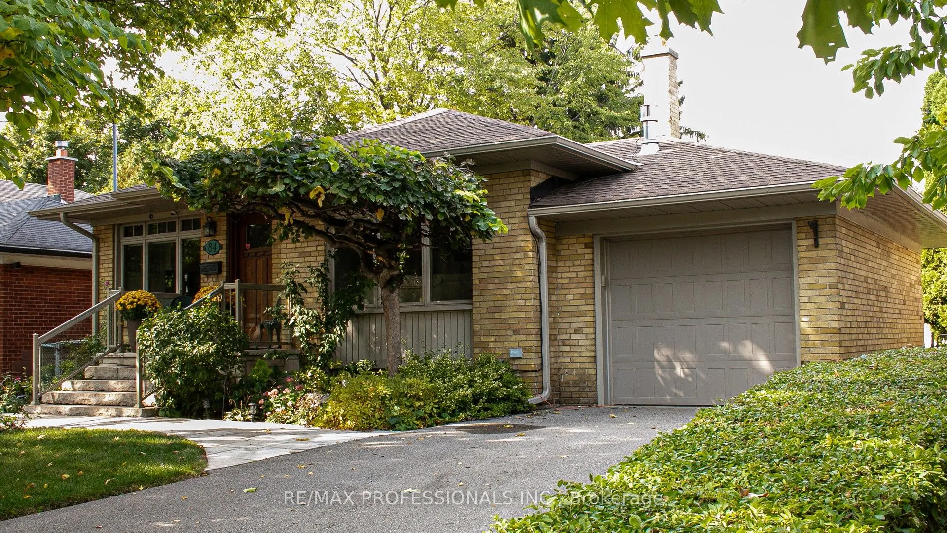 84 North Heights Road