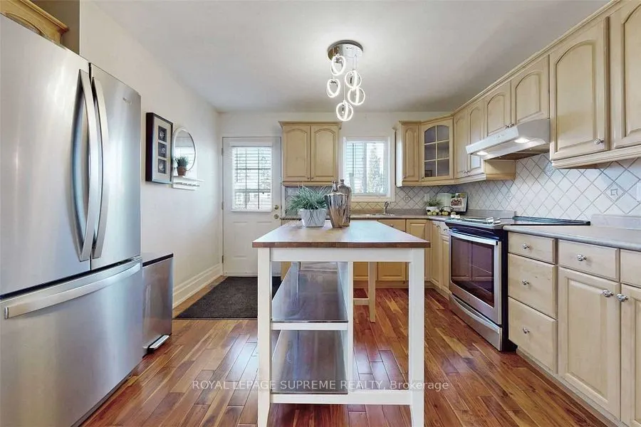 216 Silverthorn Avenue, #Main & Second Floor