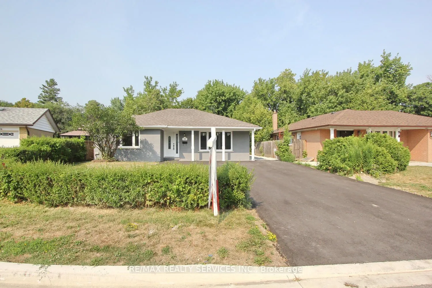 32 Sanford Crescent