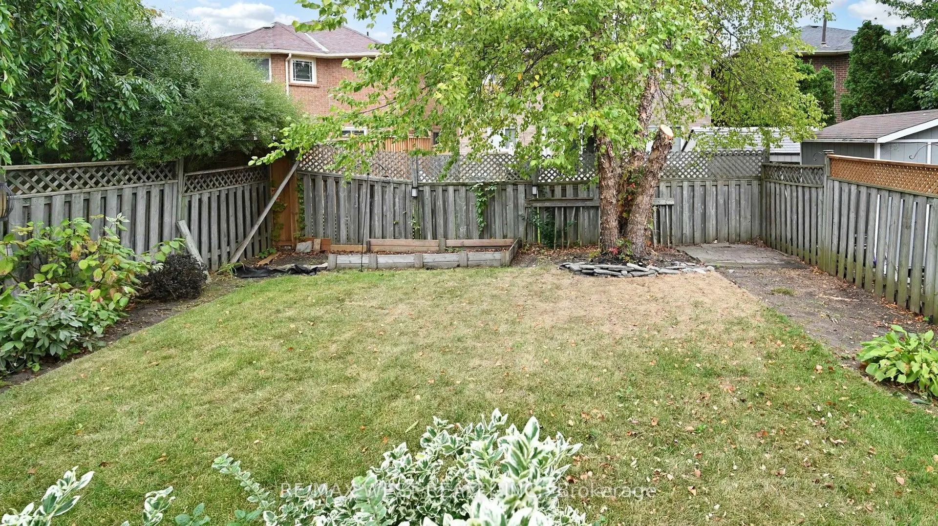 7147 Harding Crescent