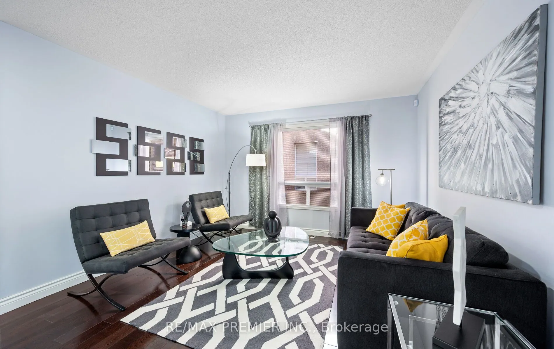 49 Fallstar Crescent