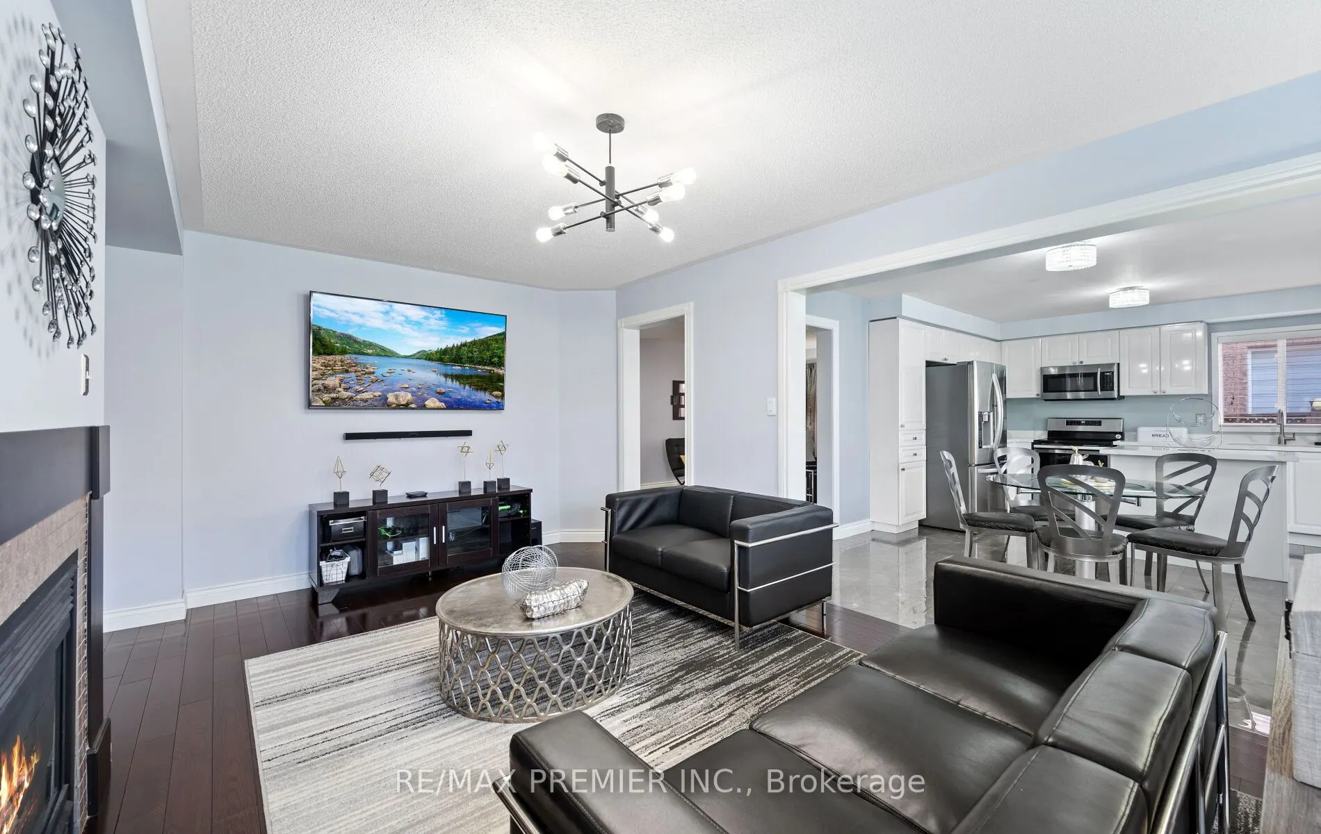 49 Fallstar Crescent