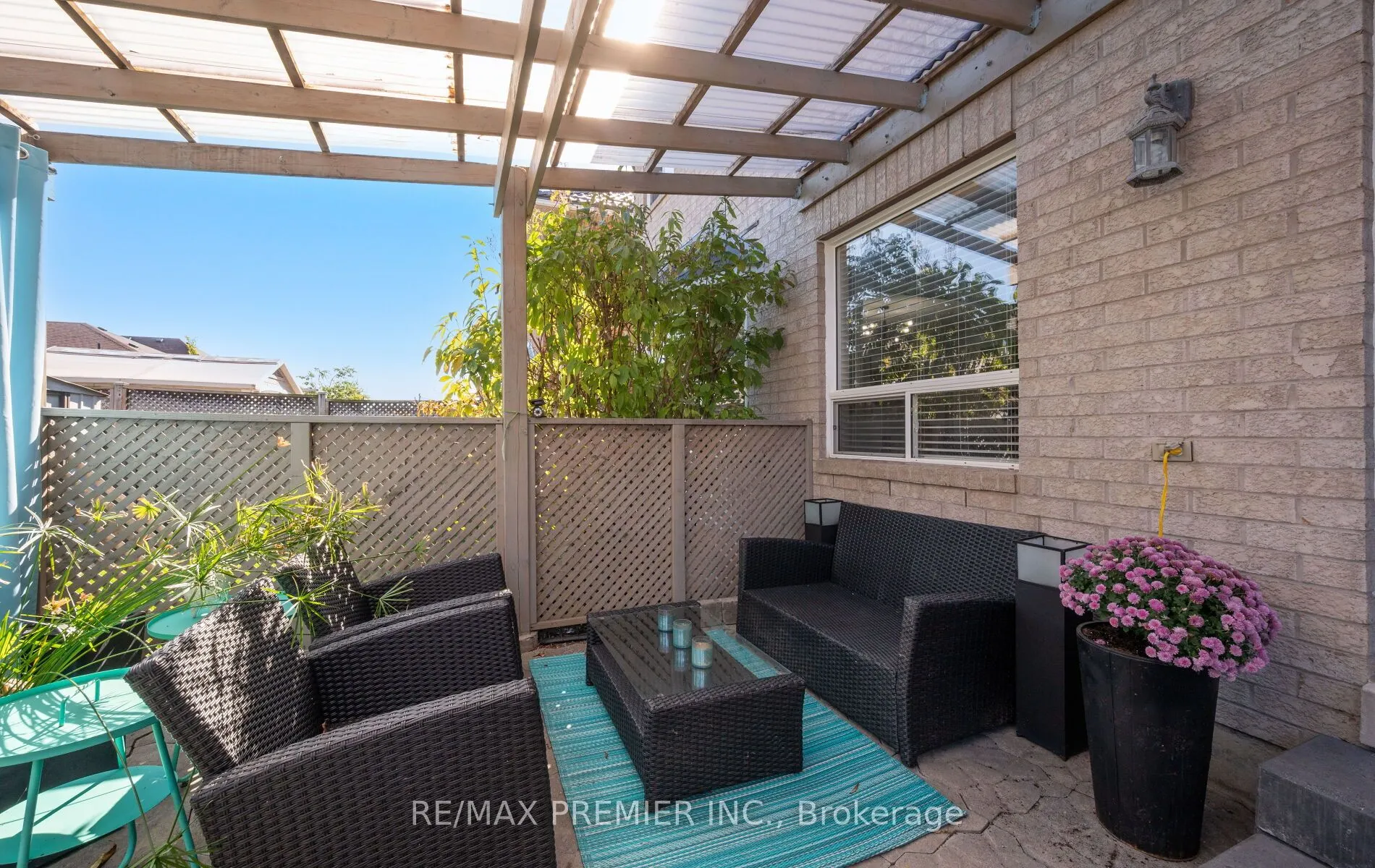 49 Fallstar Crescent
