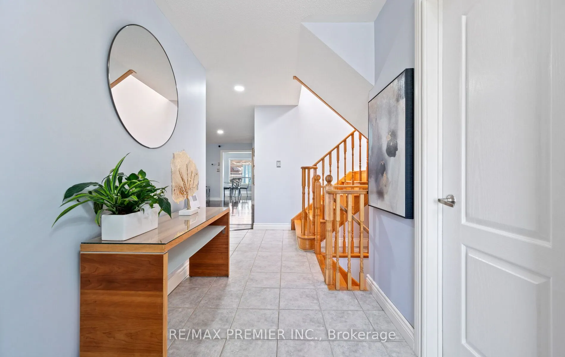 49 Fallstar Crescent