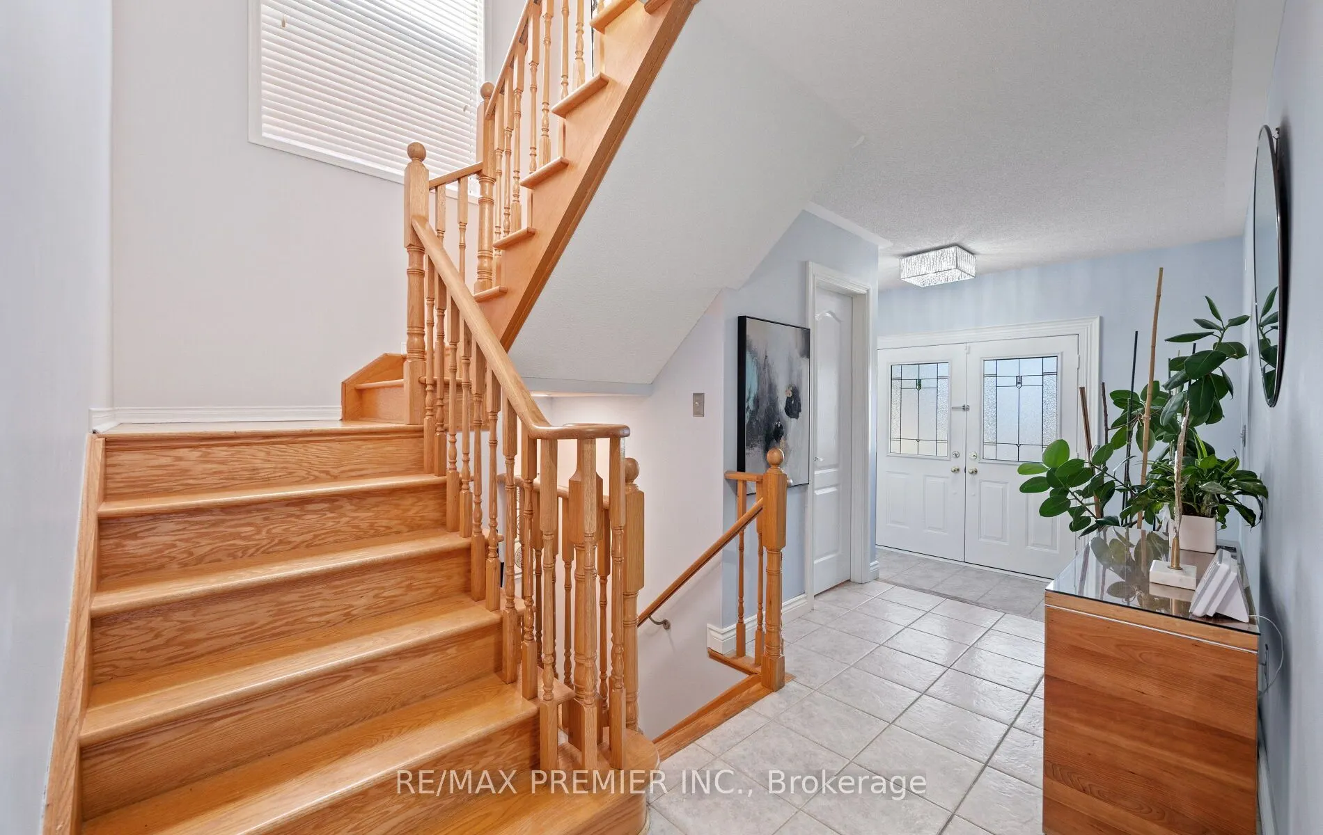 49 Fallstar Crescent