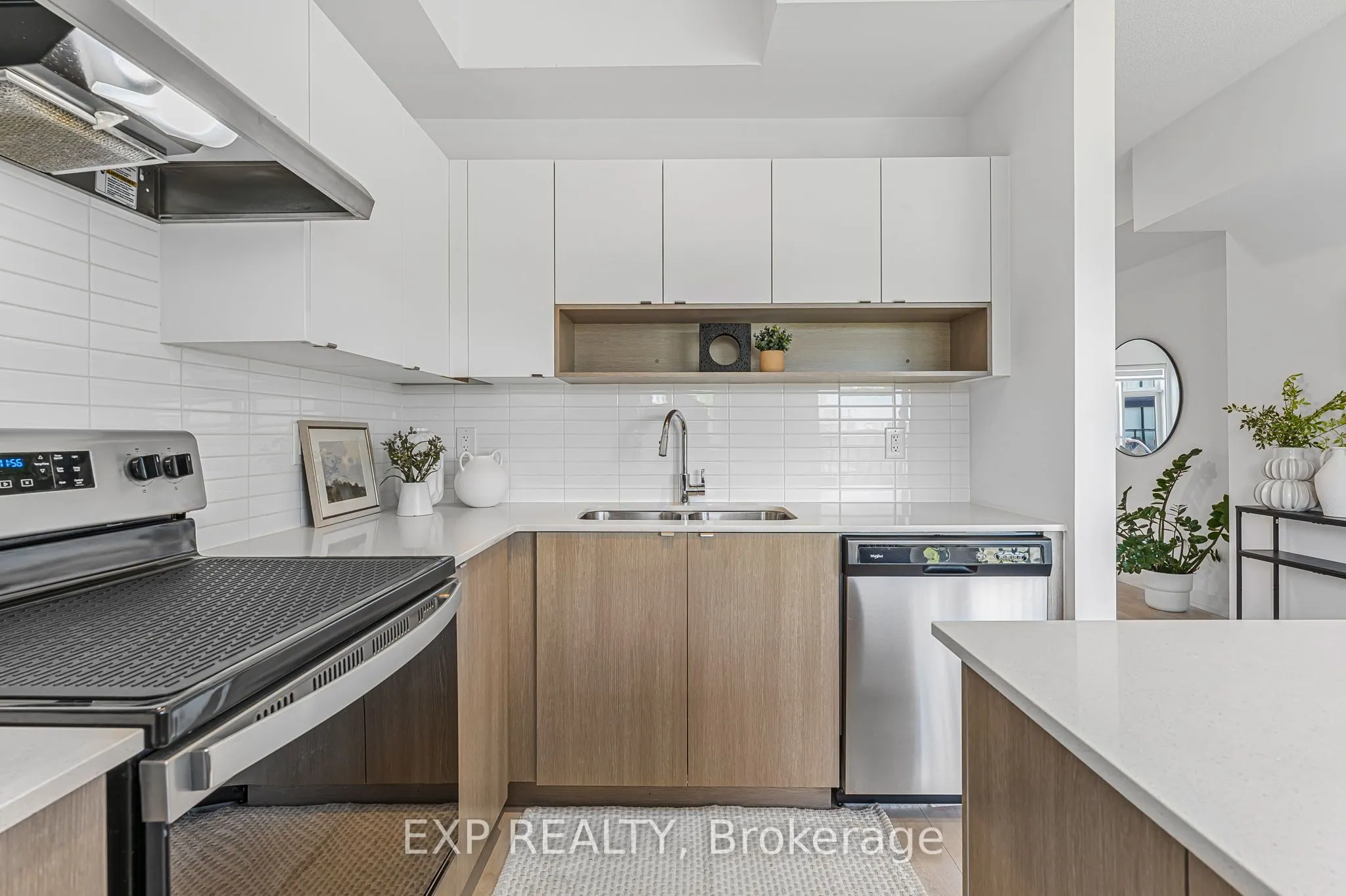 1121 Cooke Boulevard, #90
