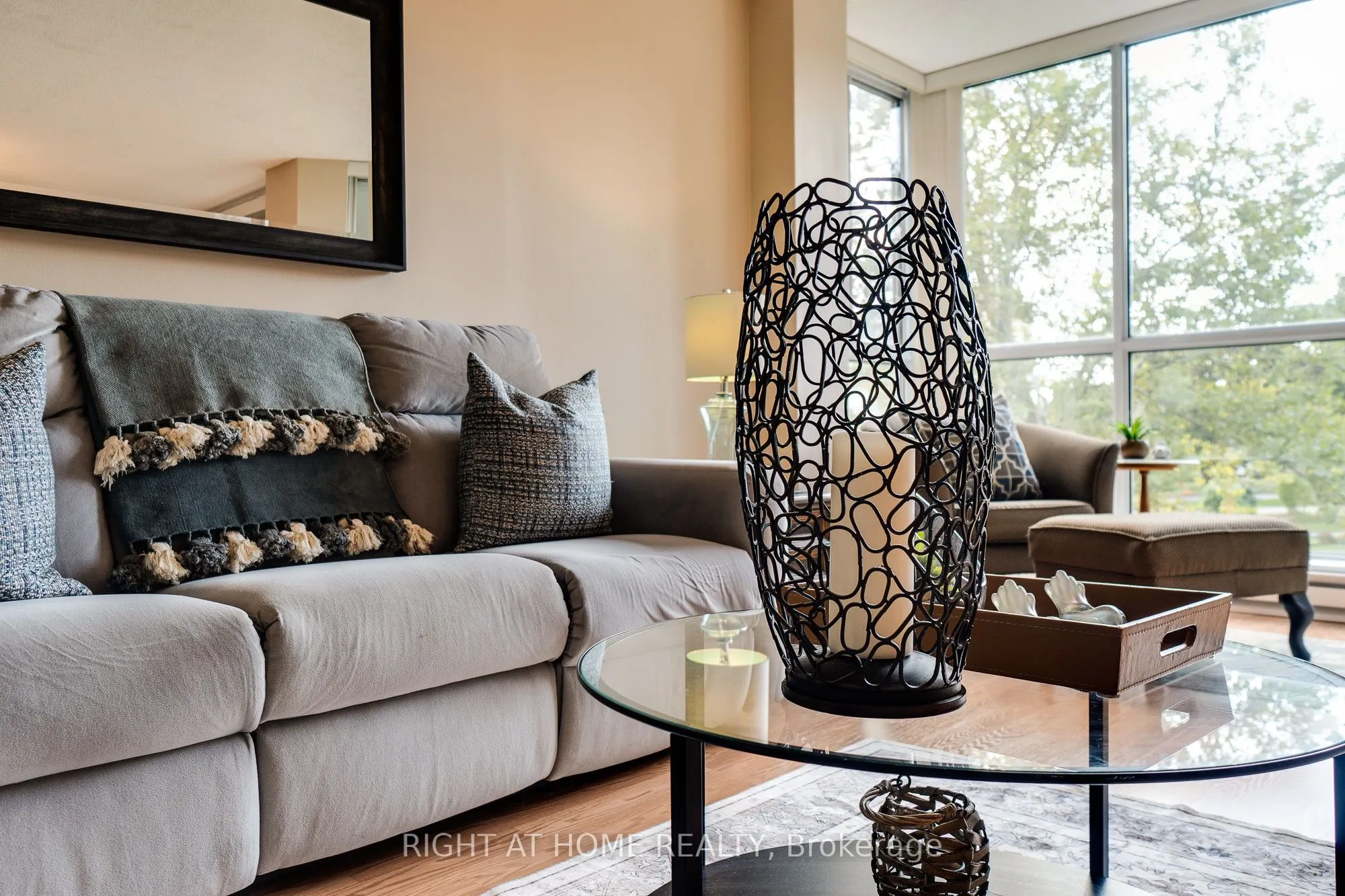 1071 Queens Avenue, #202