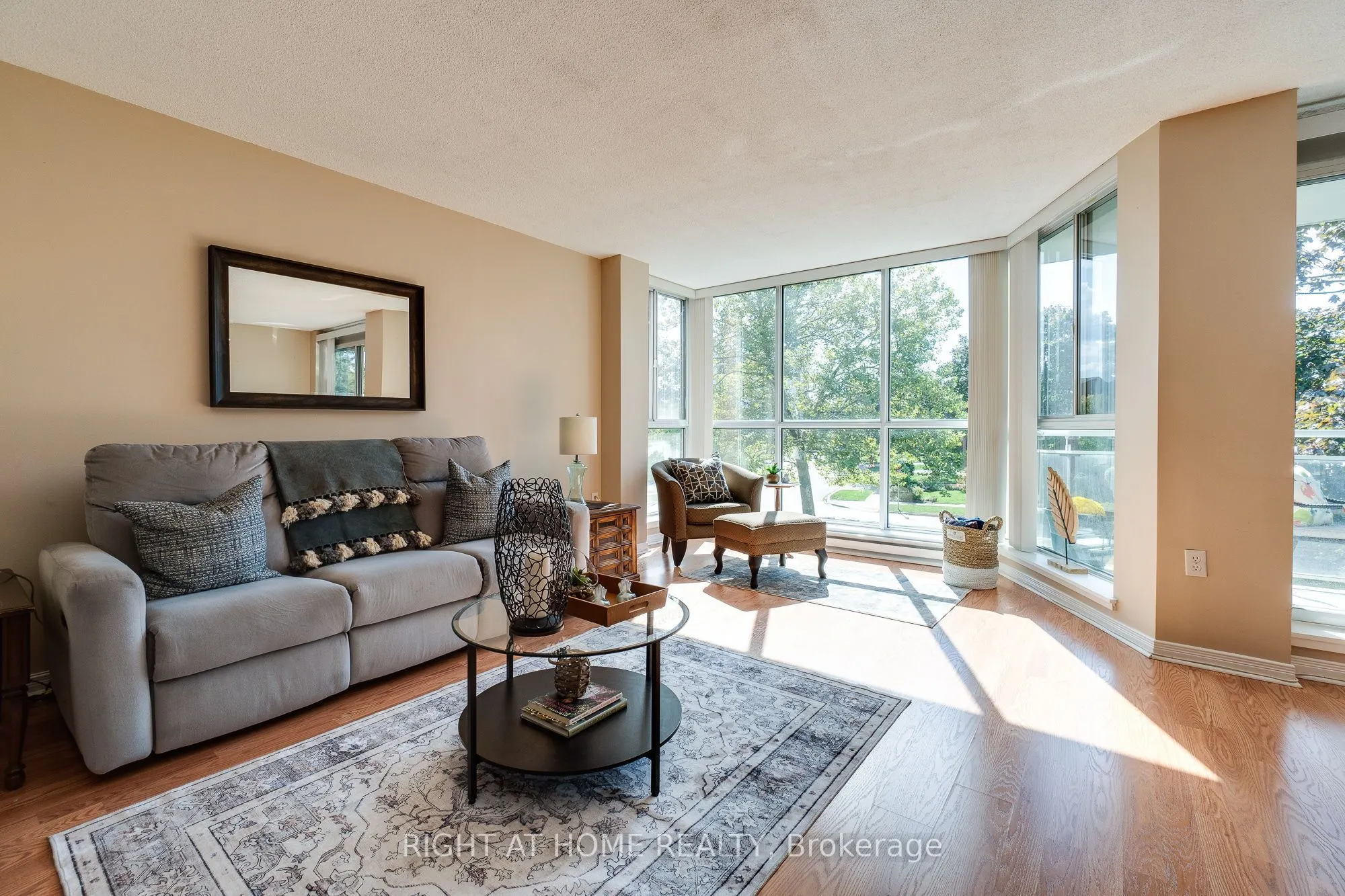 1071 Queens Avenue, #202