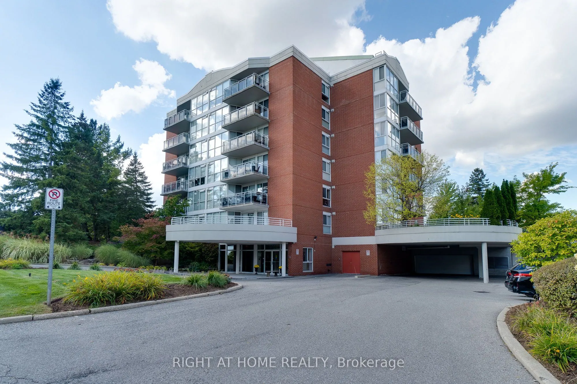 1071 Queens Avenue, #202