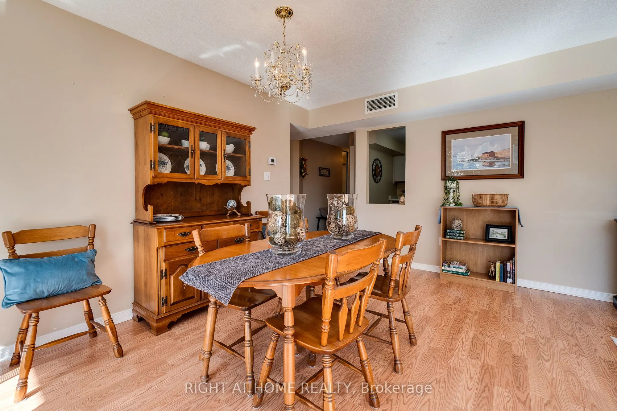 1071 Queens Avenue, #202