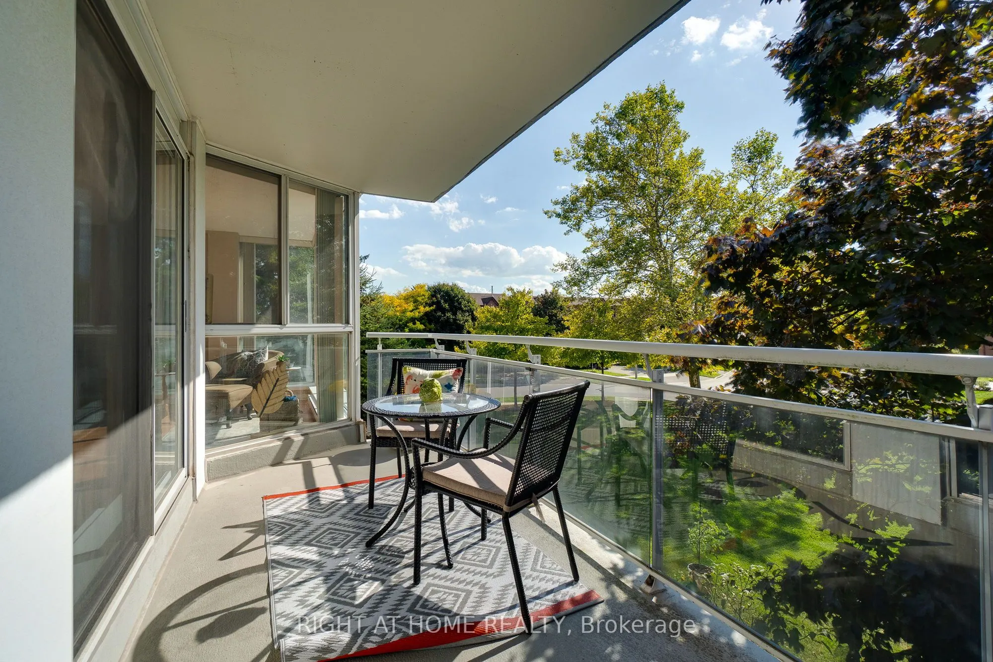 1071 Queens Avenue, #202