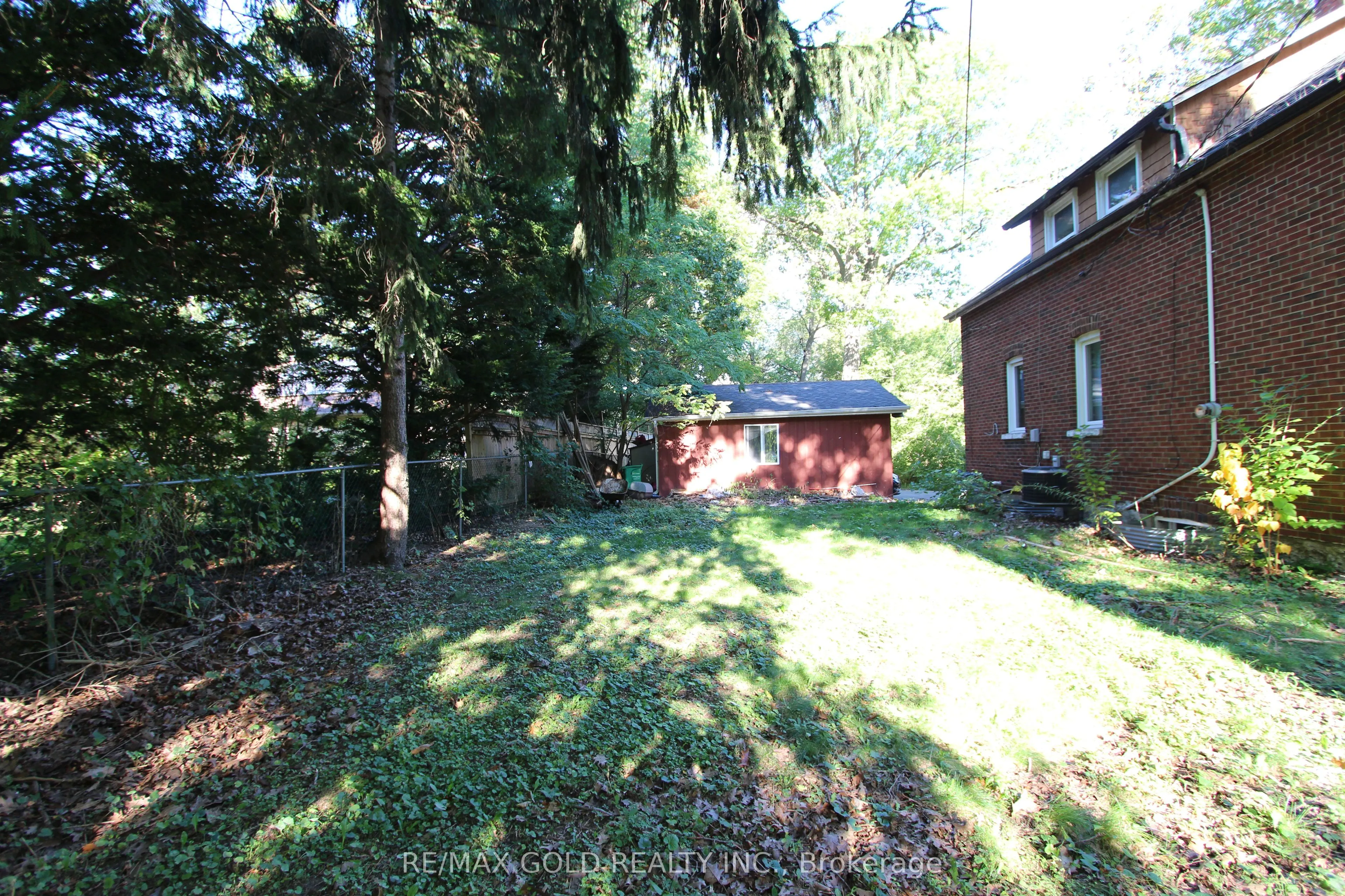 961 Lakeshore Road W