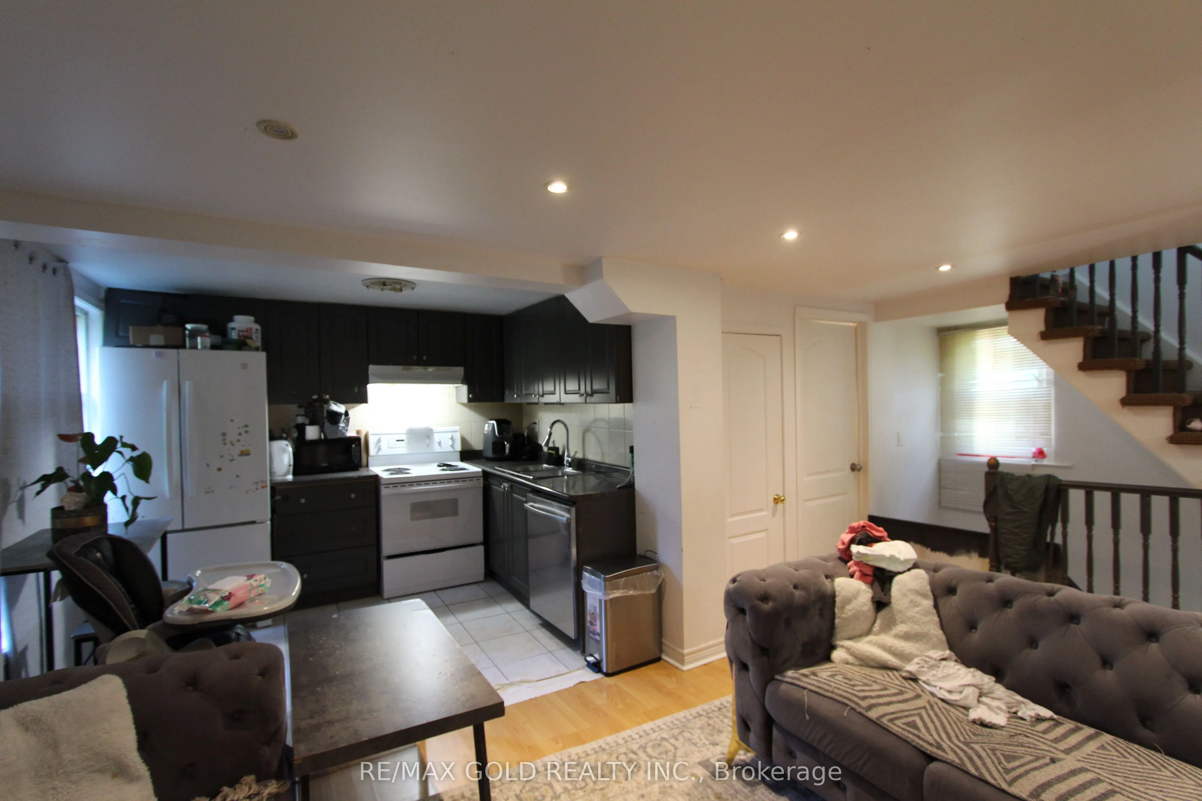 961 Lakeshore Road W