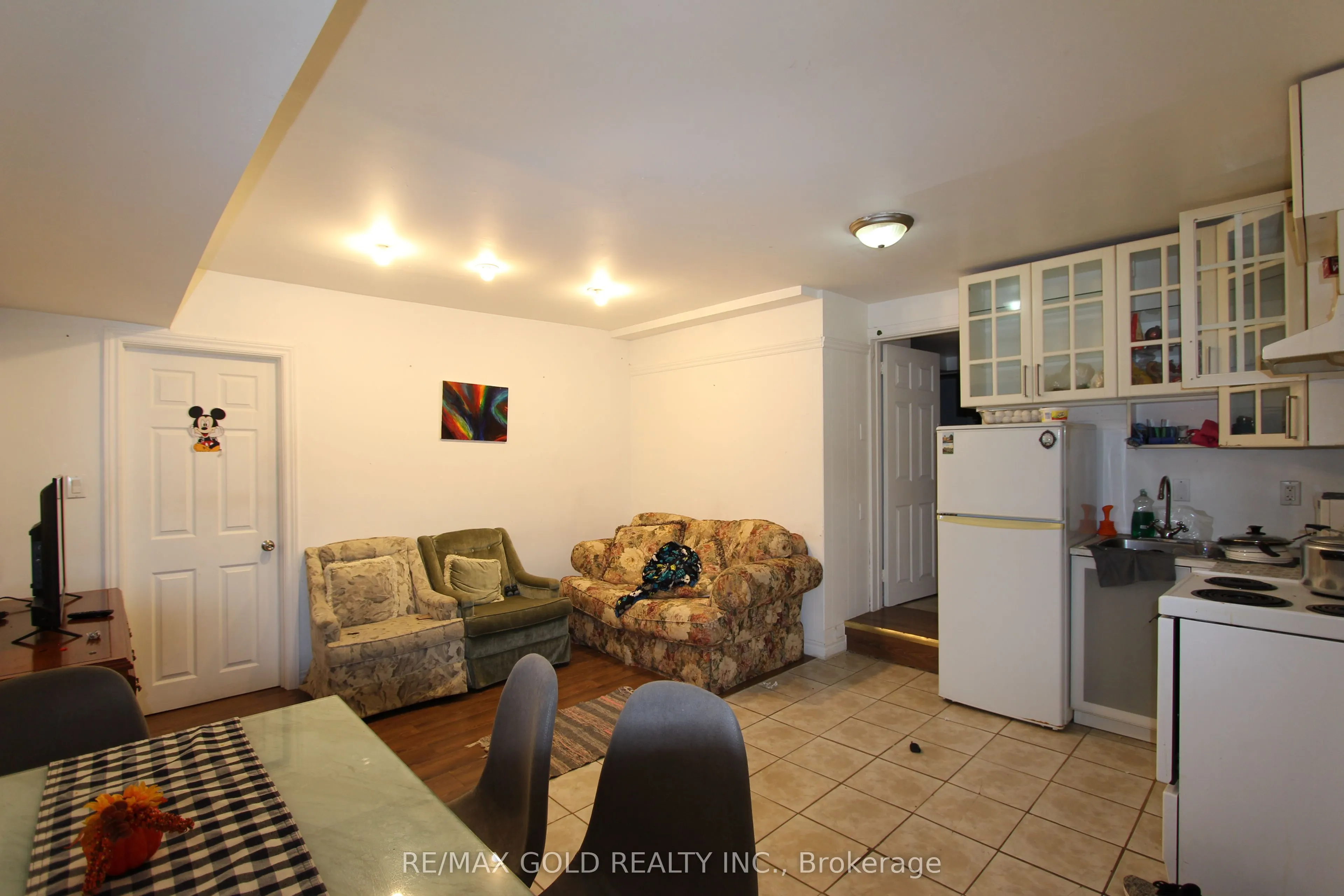 961 Lakeshore Road W
