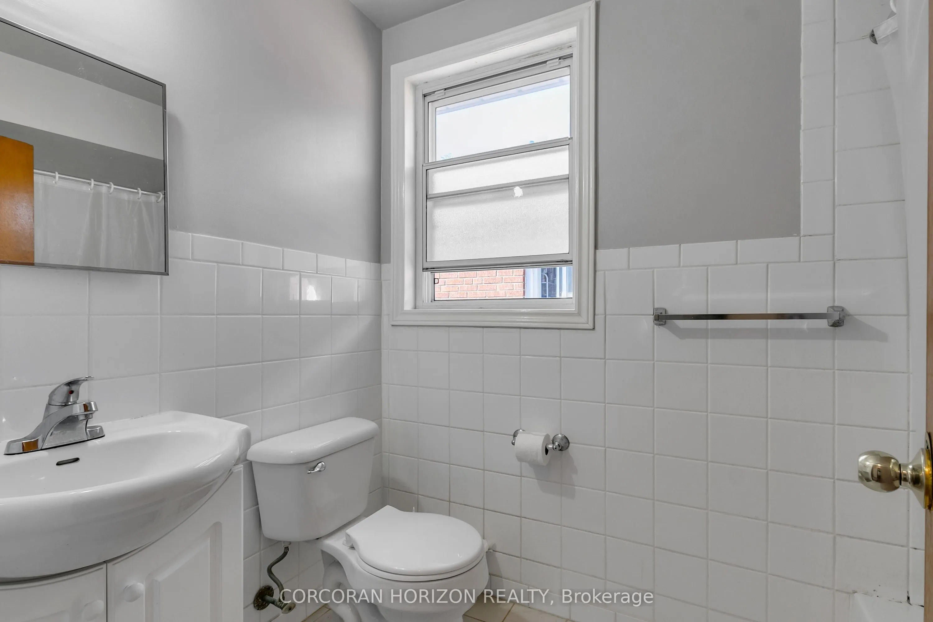 46 Macdonell Avenue