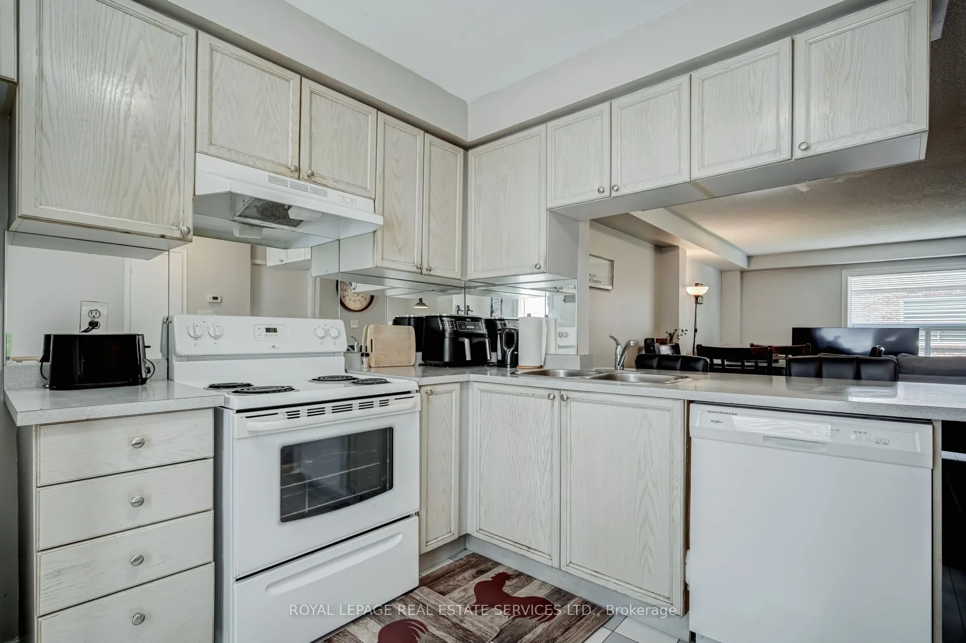 1530 Reeves Gate, #24