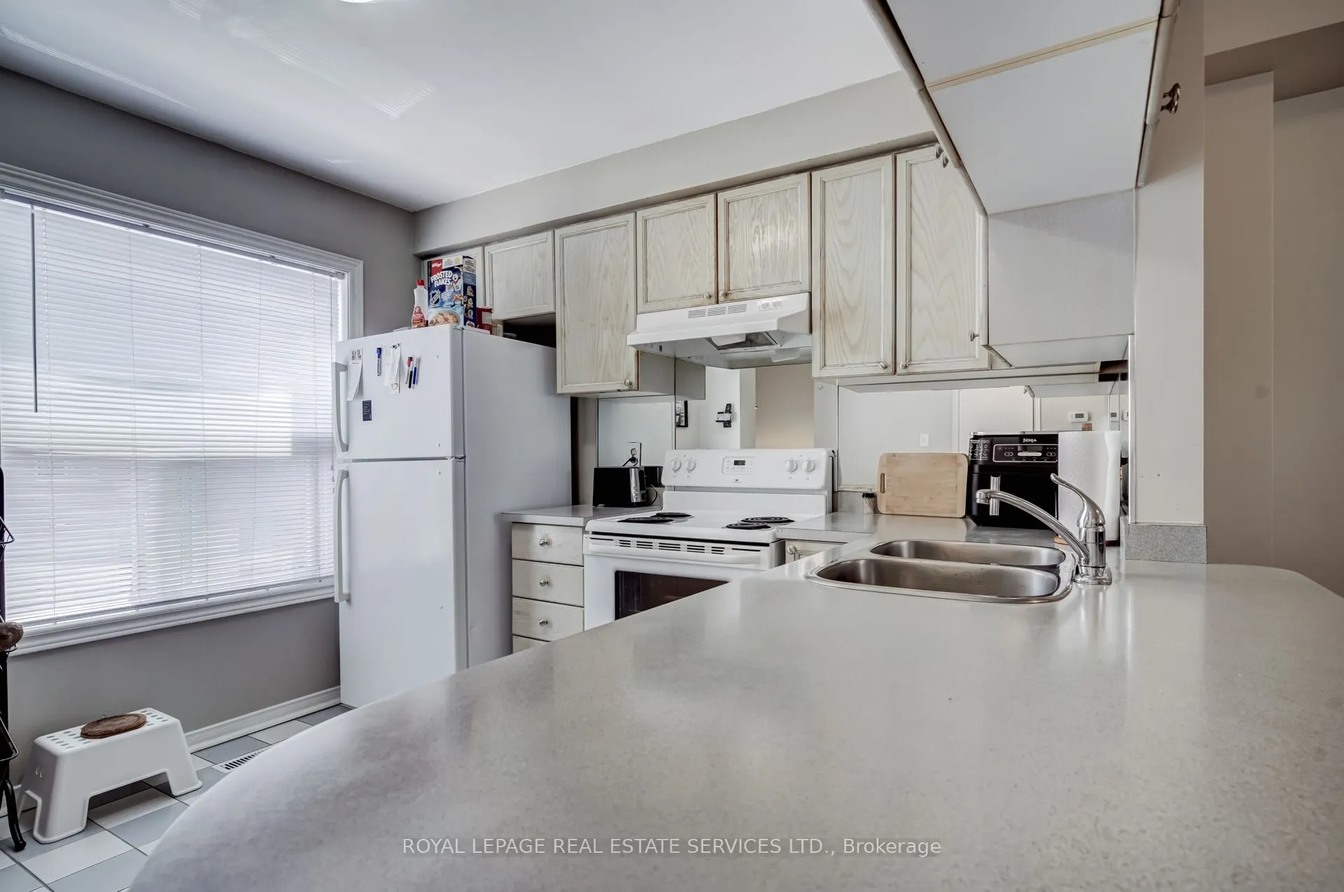 1530 Reeves Gate, #24