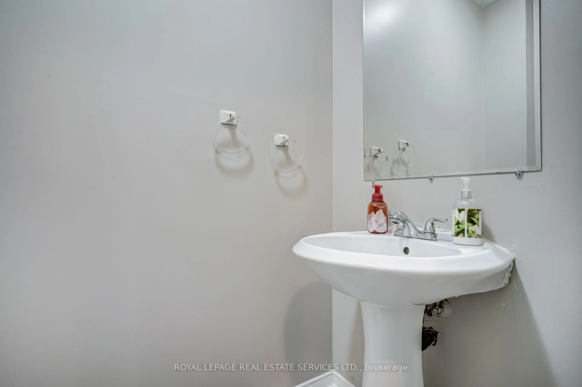 1530 Reeves Gate, #24