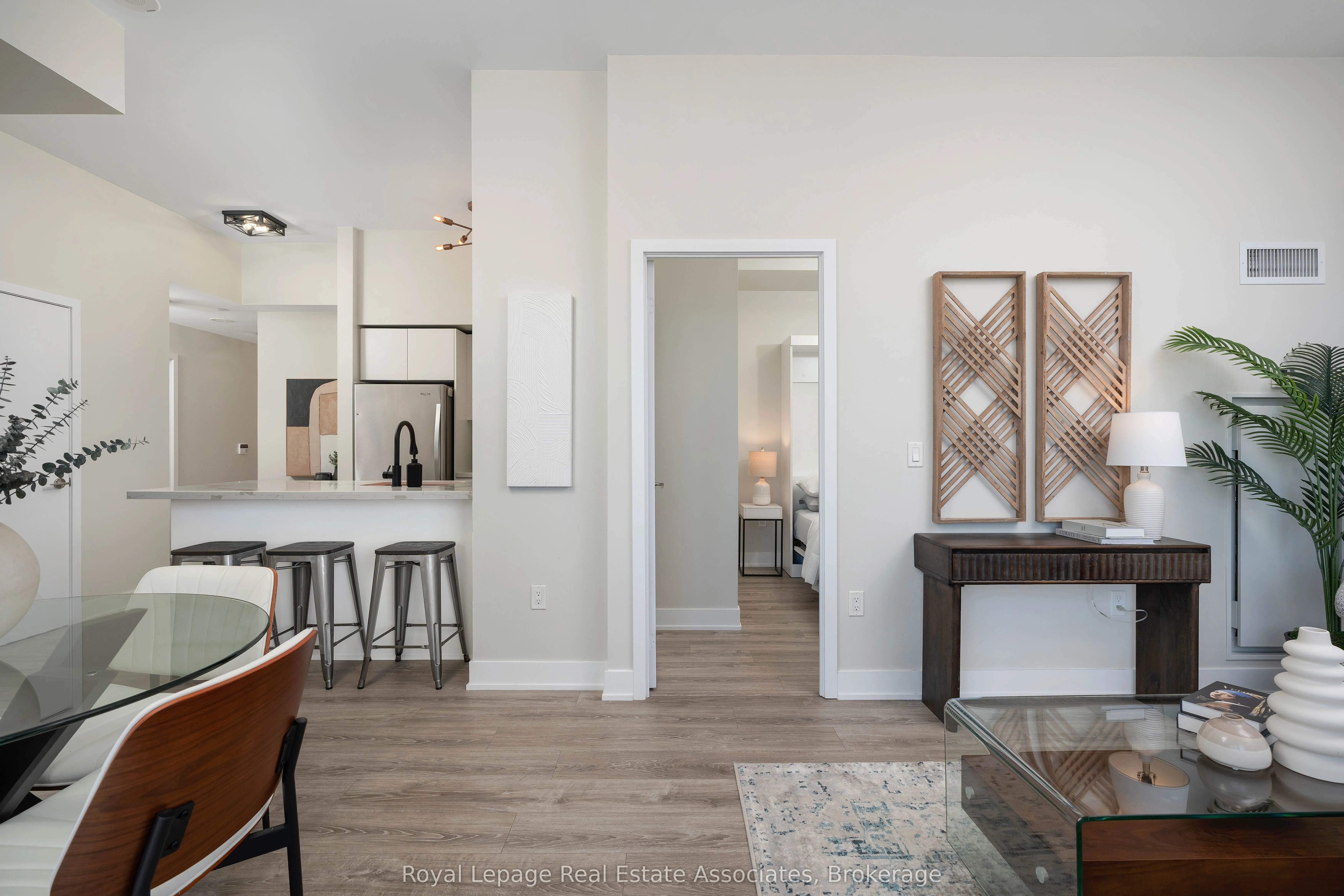 30 Shore Breeze Drive, #916