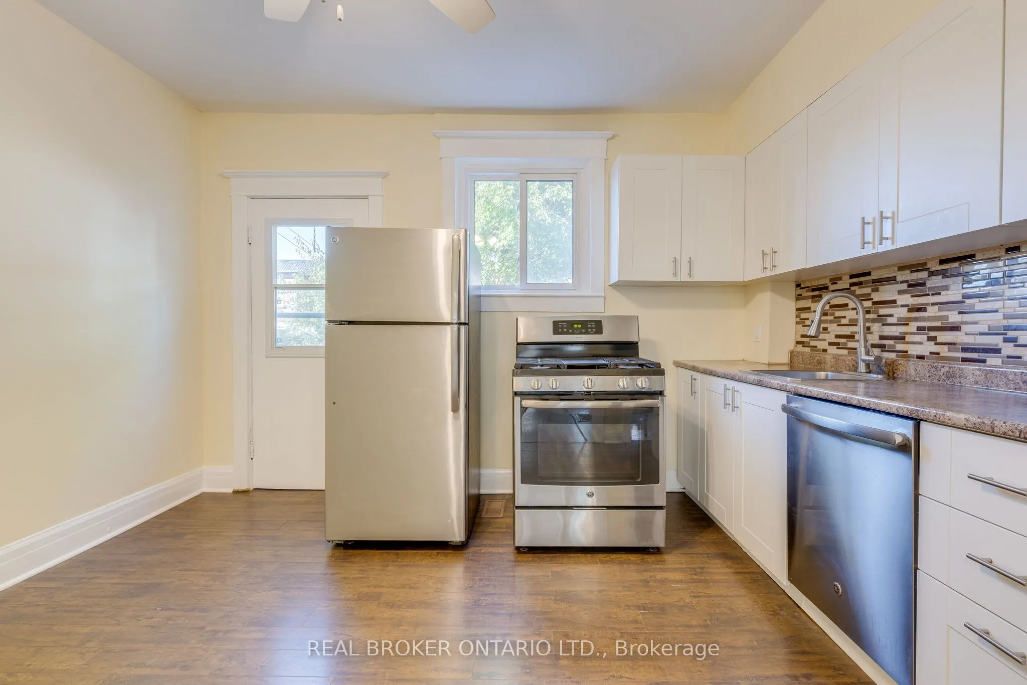 878 Runnymede Road
