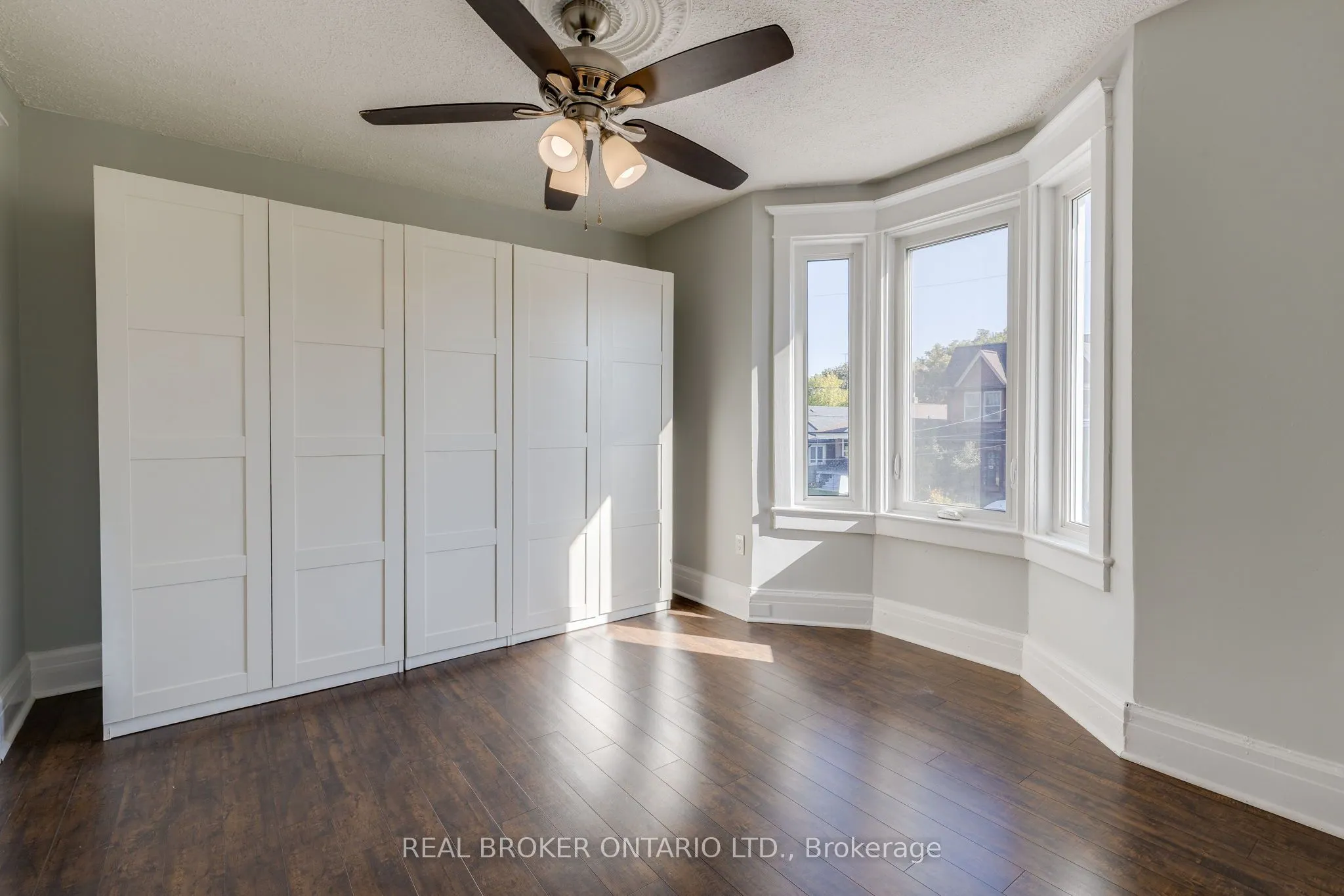 878 Runnymede Road