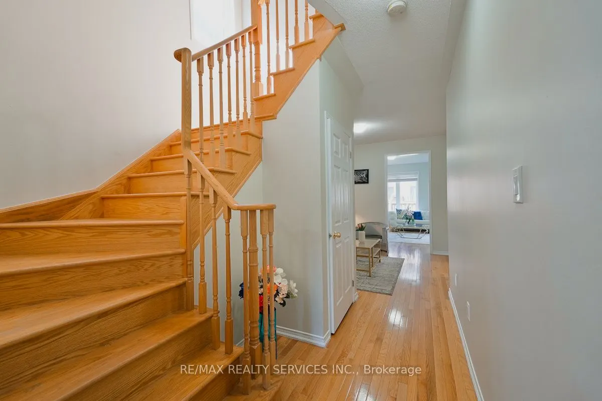 30 Loftsmoor Drive