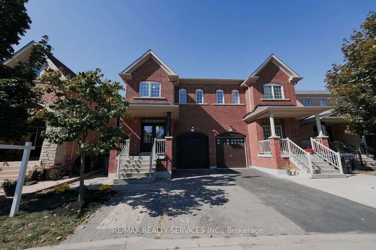 30 Loftsmoor Drive
