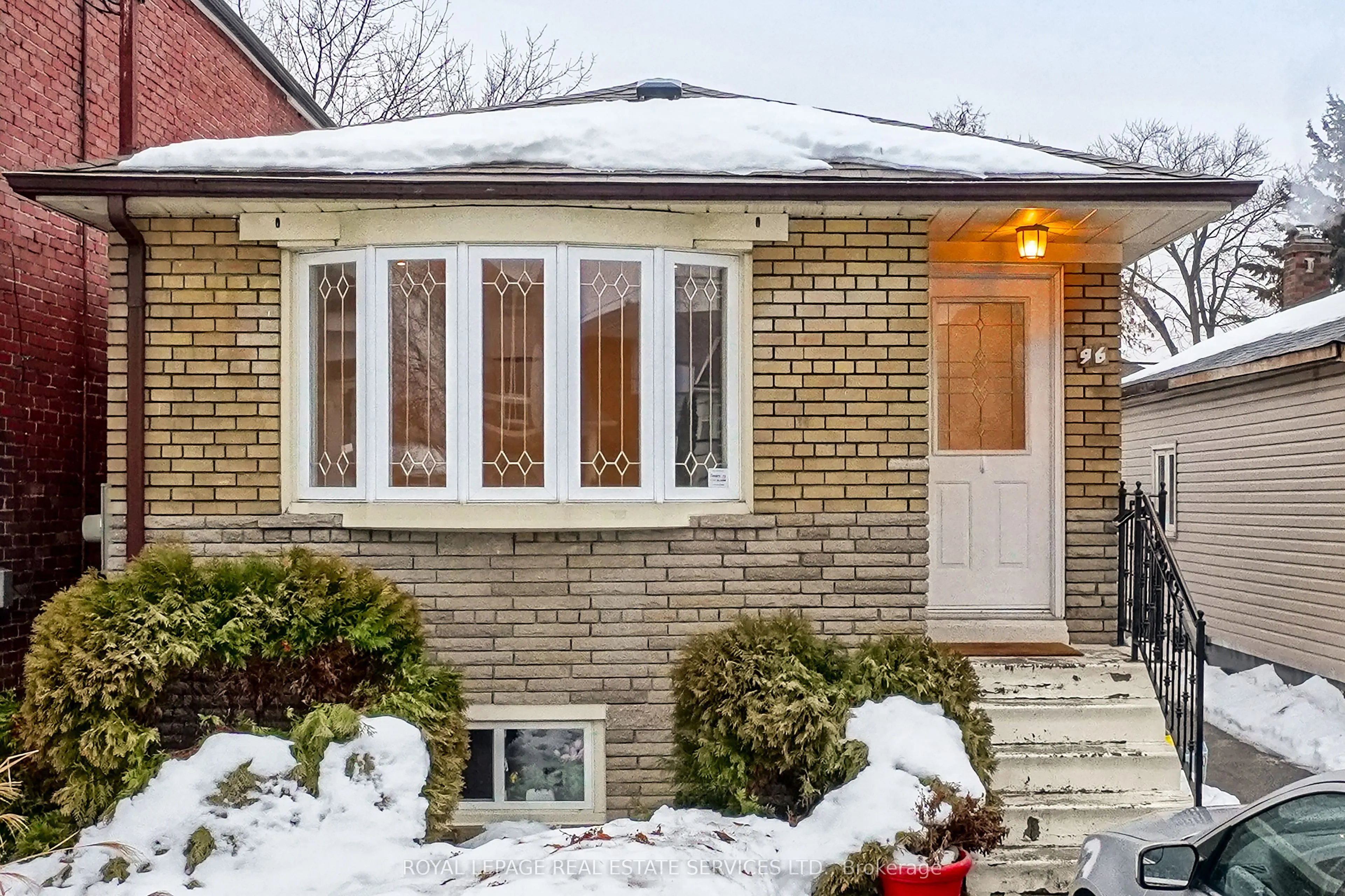 96 Simpson Avenue, #Lower
