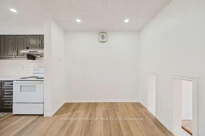 2012 Martingrove Road W, #48
