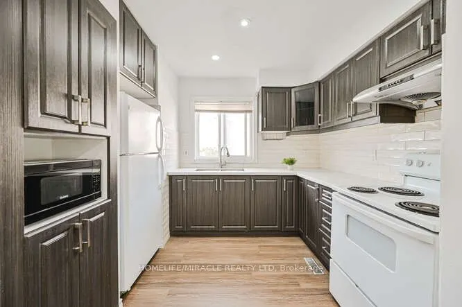2012 Martingrove Road W, #48