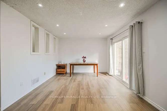 2012 Martingrove Road W, #48