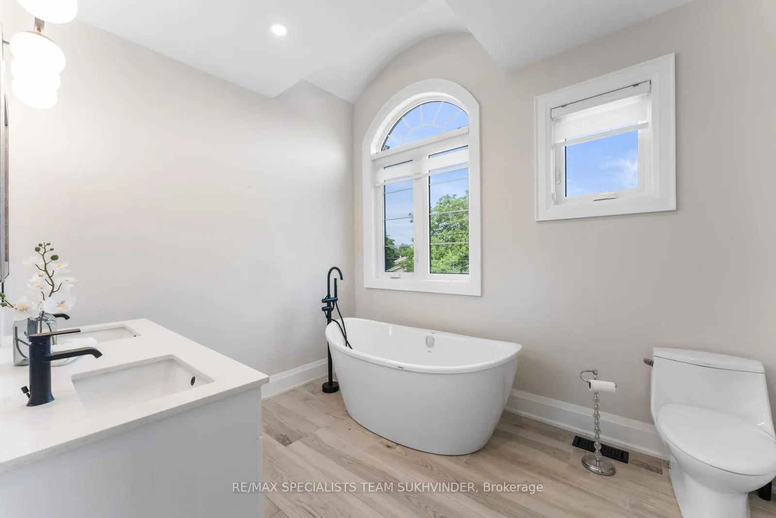 108 Meadowbrook Drive