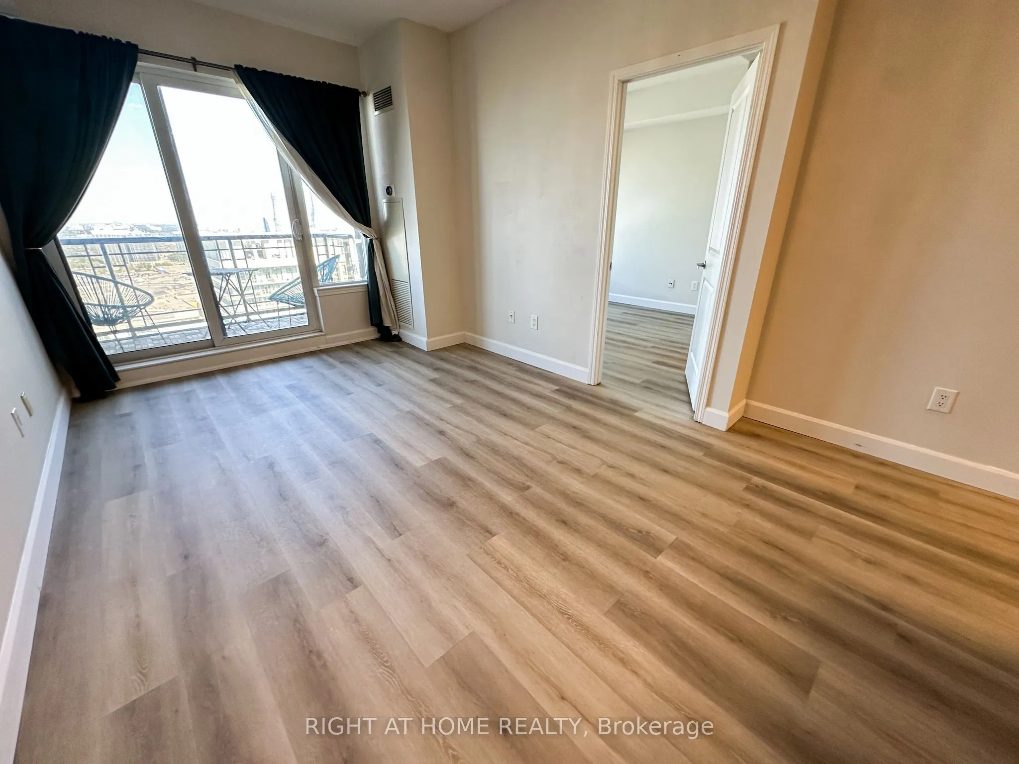385 Prince Of Wales Drive, #2604