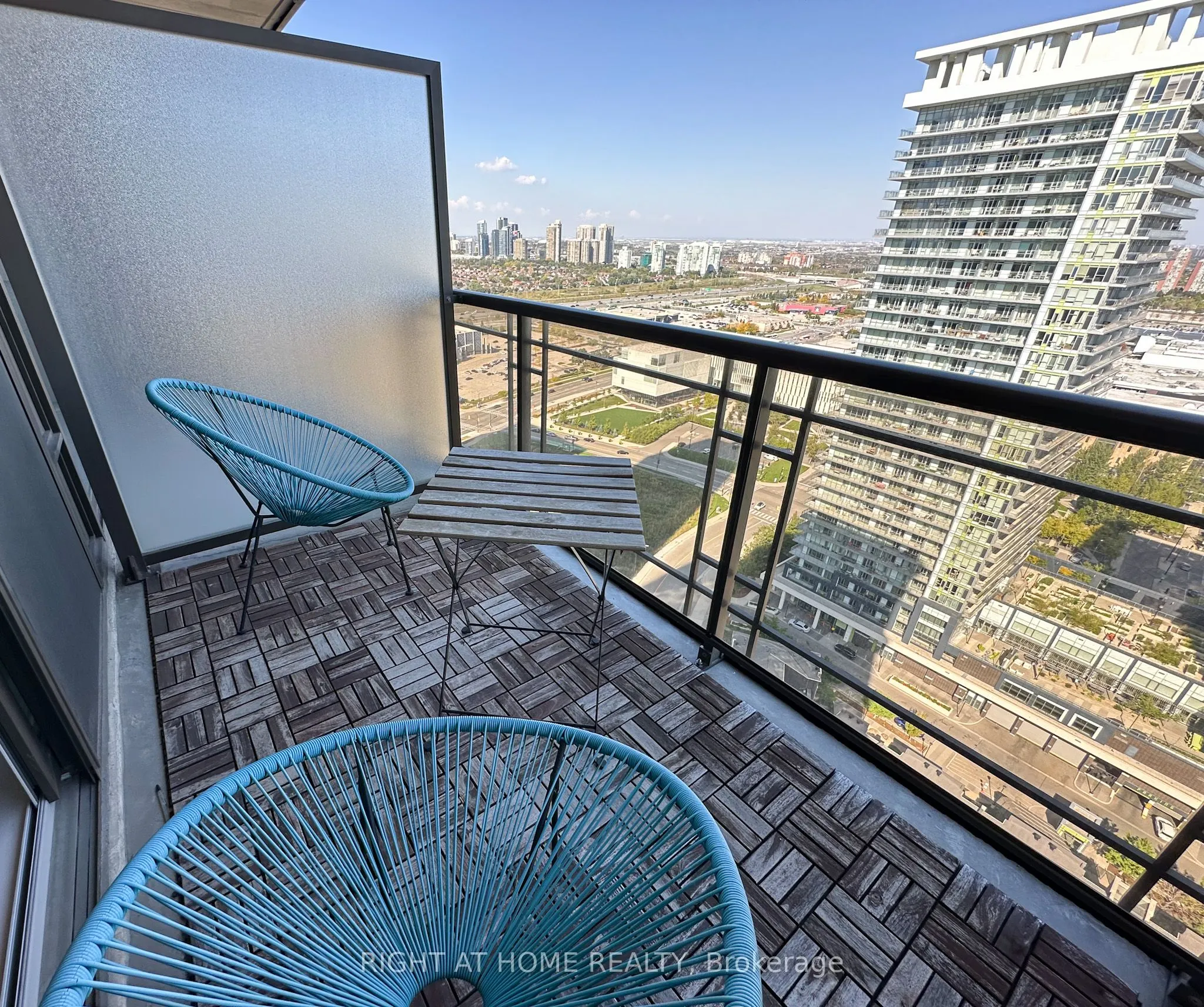 385 Prince Of Wales Drive, #2604
