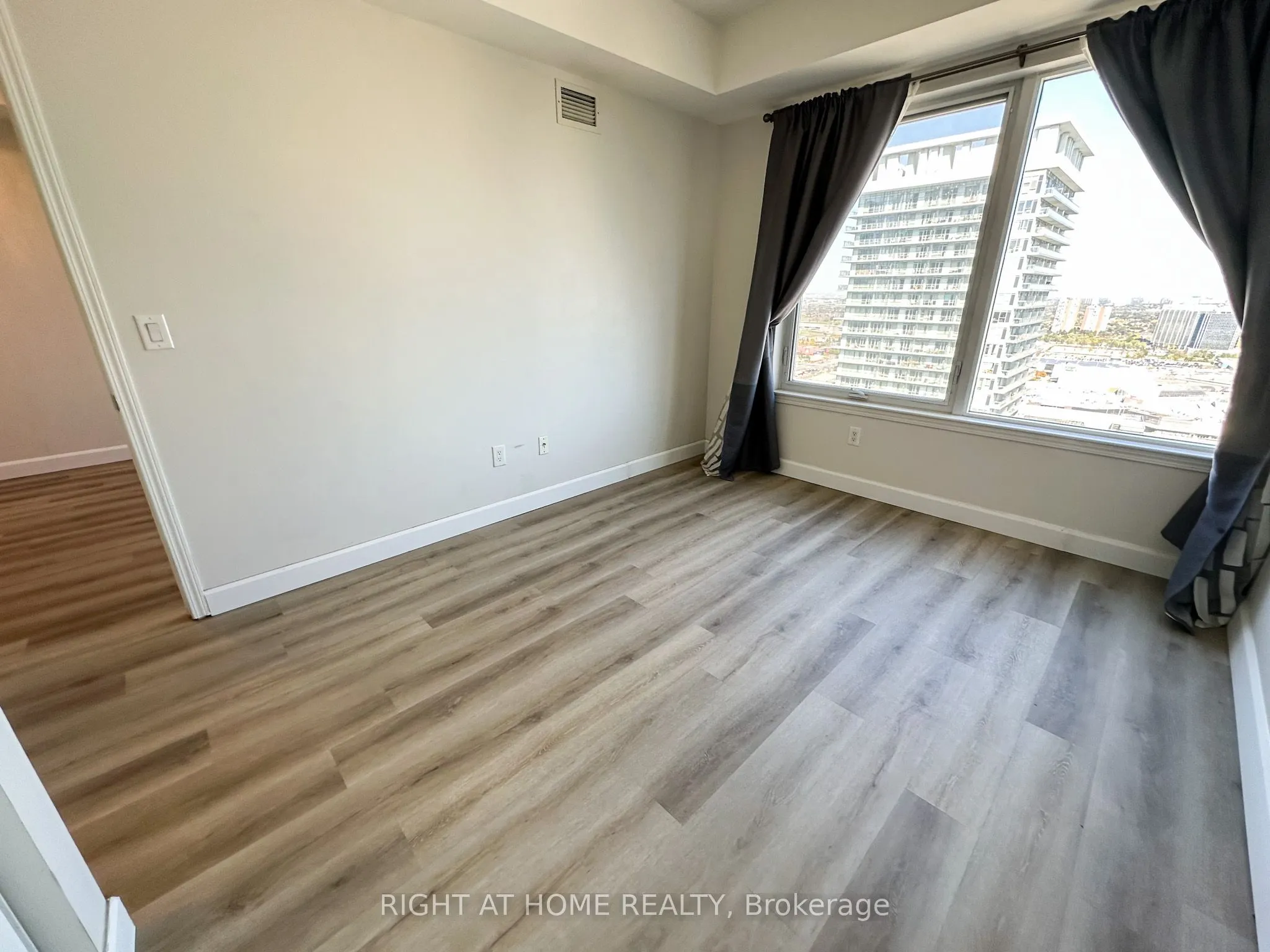 385 Prince Of Wales Drive, #2604