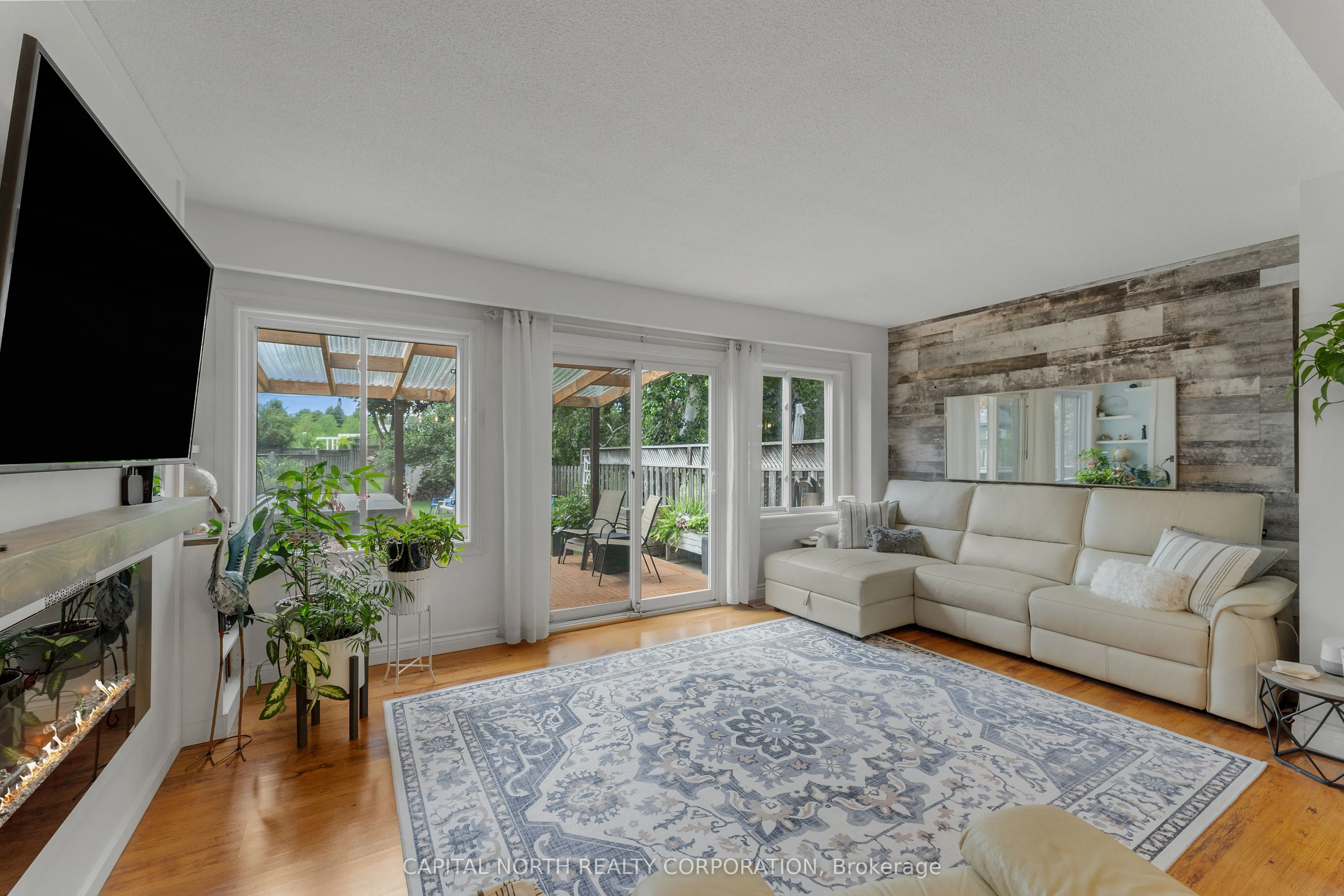 7101 Cadiz Crescent