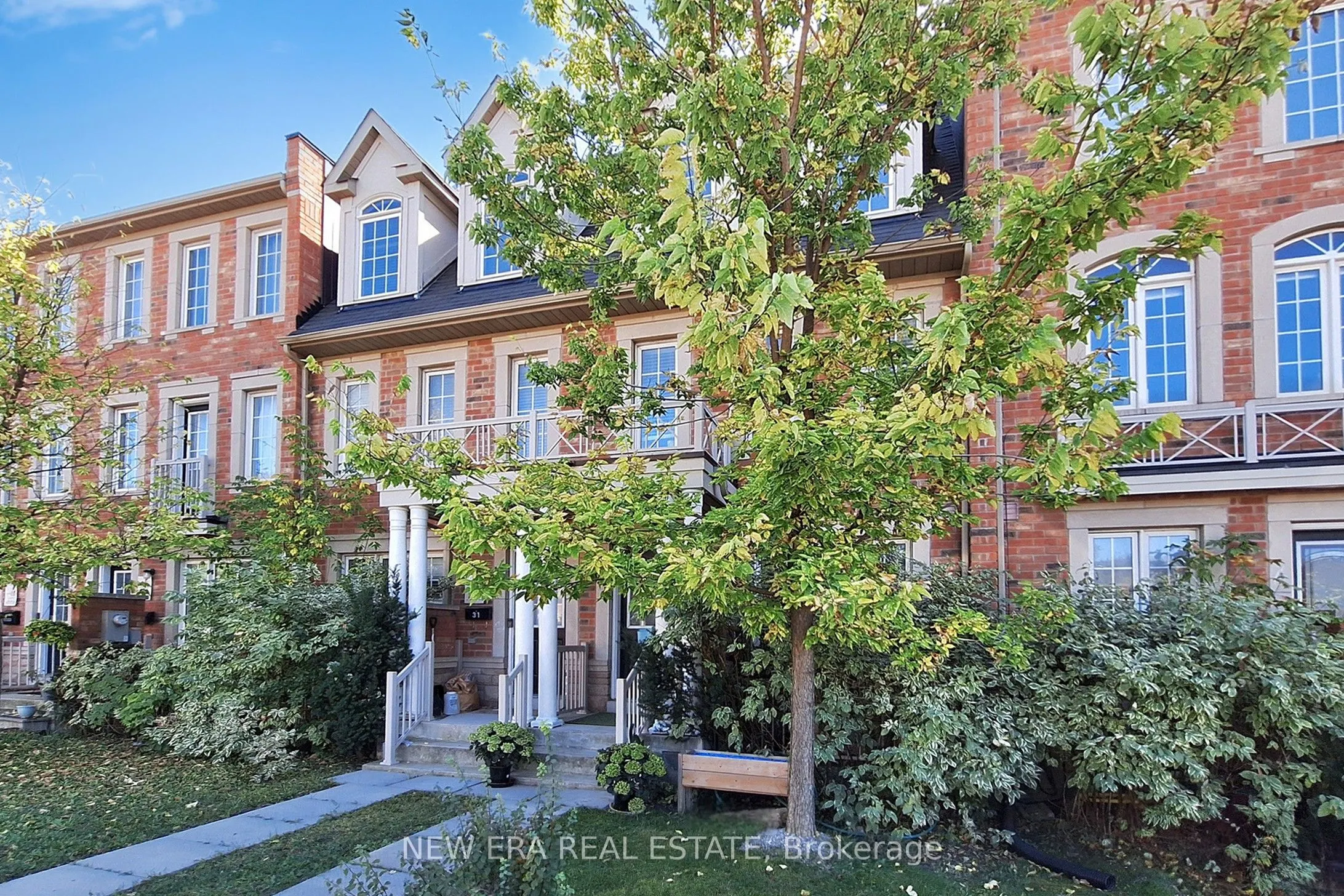 33 Sergio Marchi Street