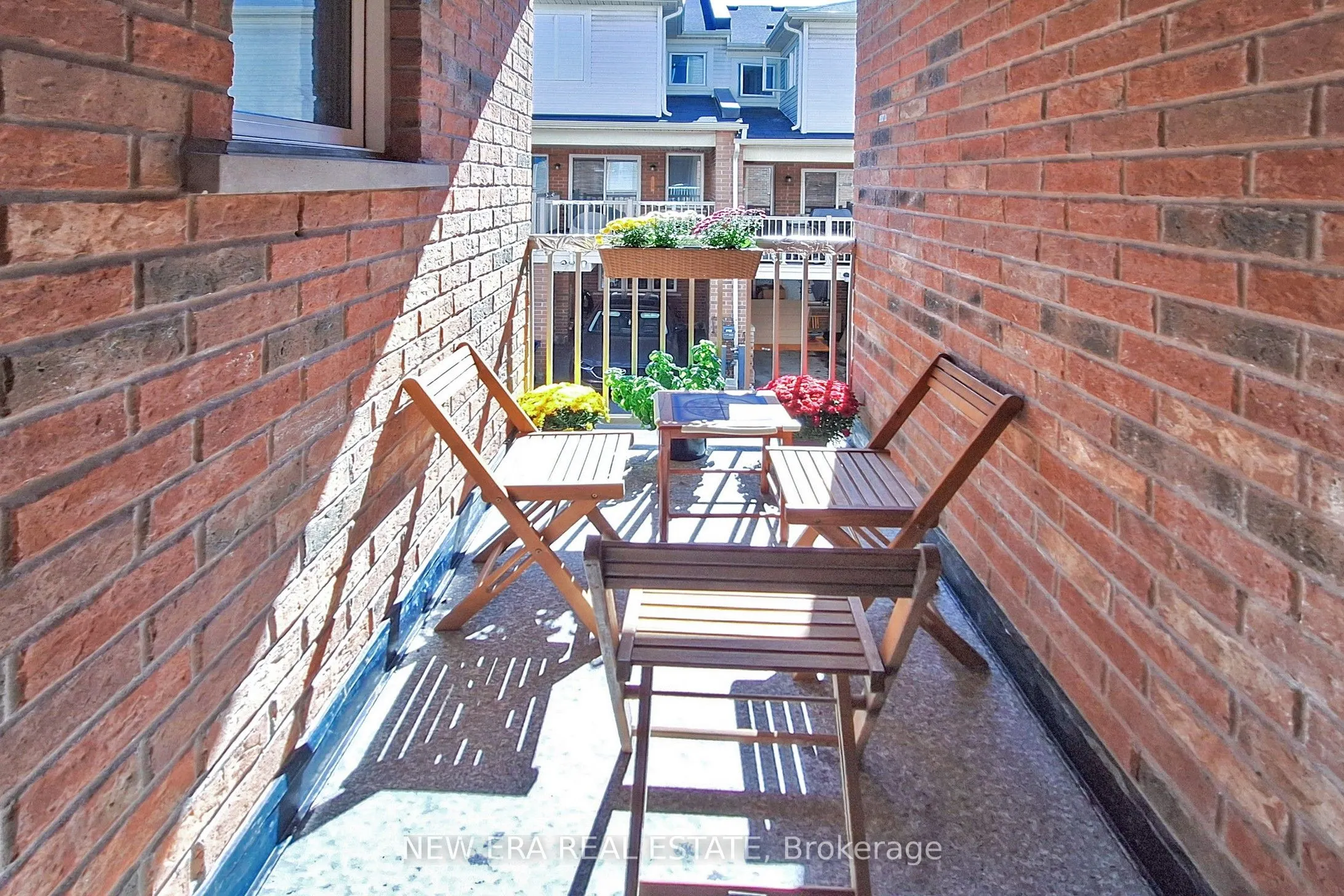 33 Sergio Marchi Street