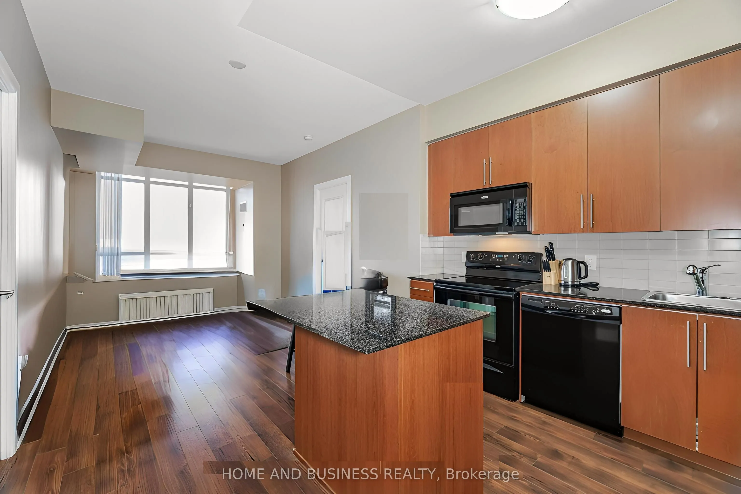 330 Burnhamthorpe Road W, #3008