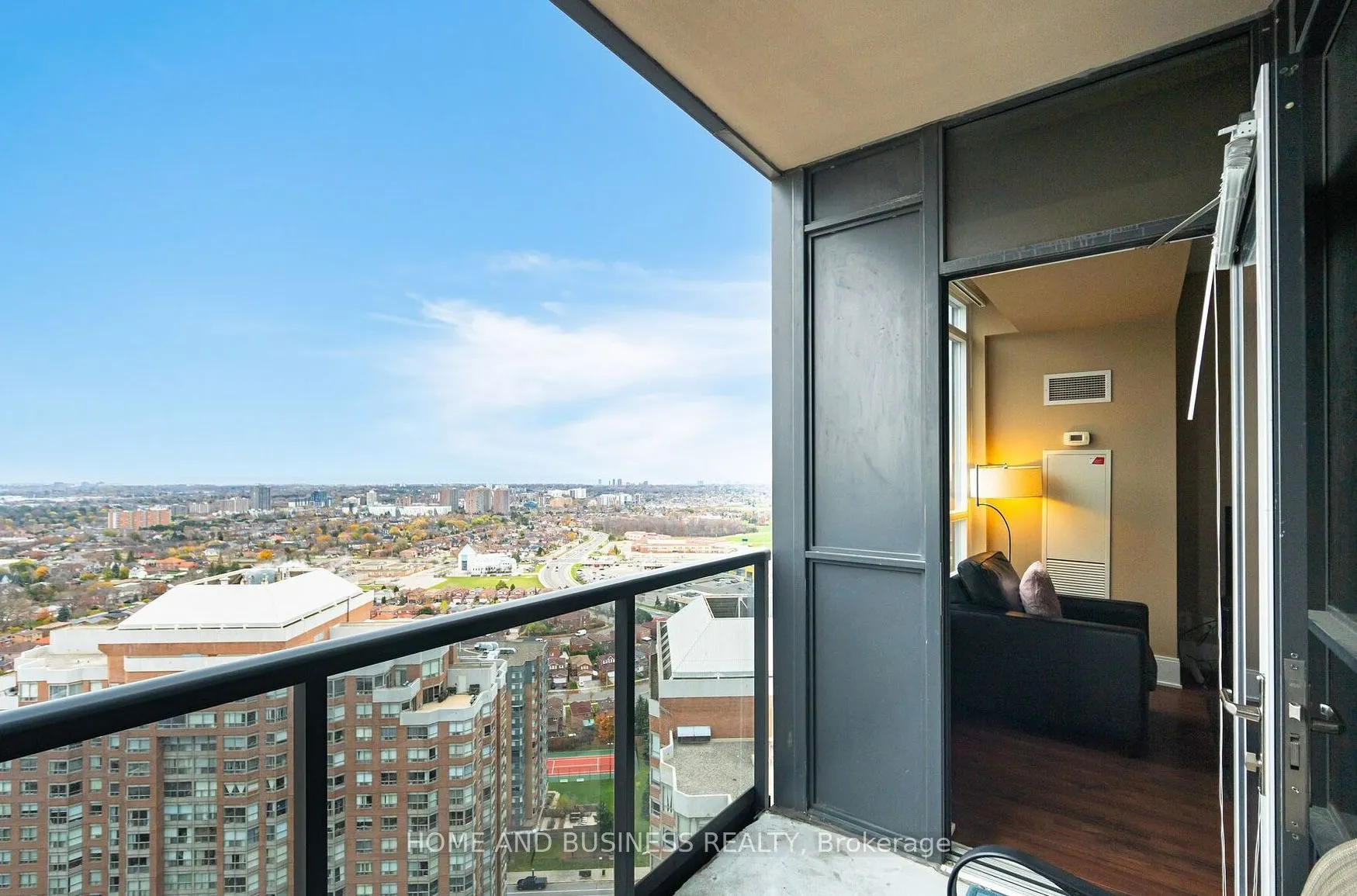330 Burnhamthorpe Road W, #3008