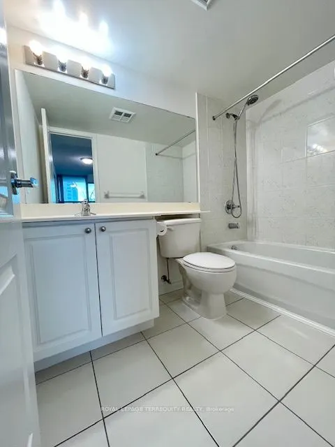1 Elm Drive W, #1104